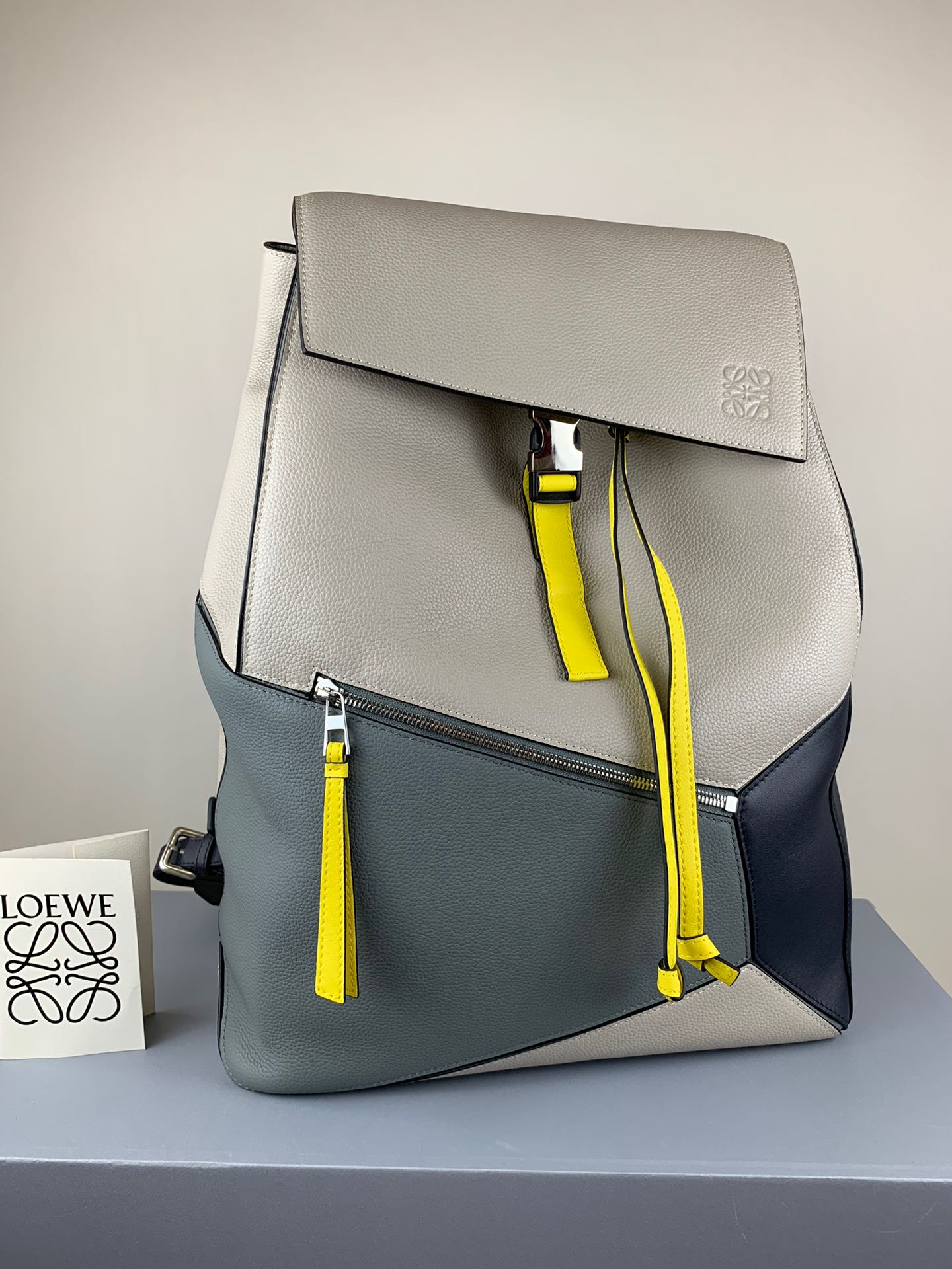 2026新品ロエベ 鞄 Puzzle Backpack 後背包 リュック 2603