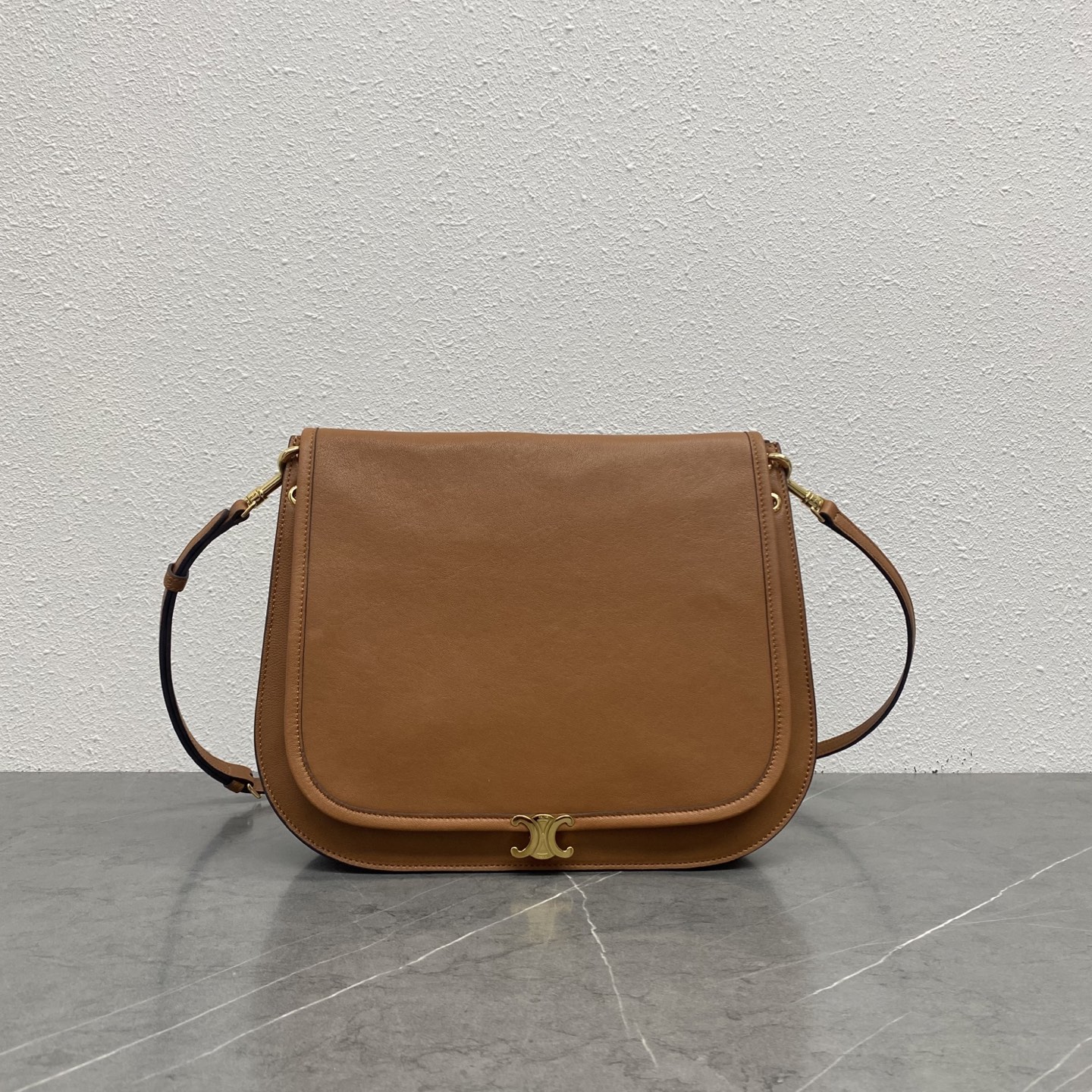 2026新品通販 セリーヌ 鞄 SOFT TIROMPHE BESACE ショルダーバッグ 2603