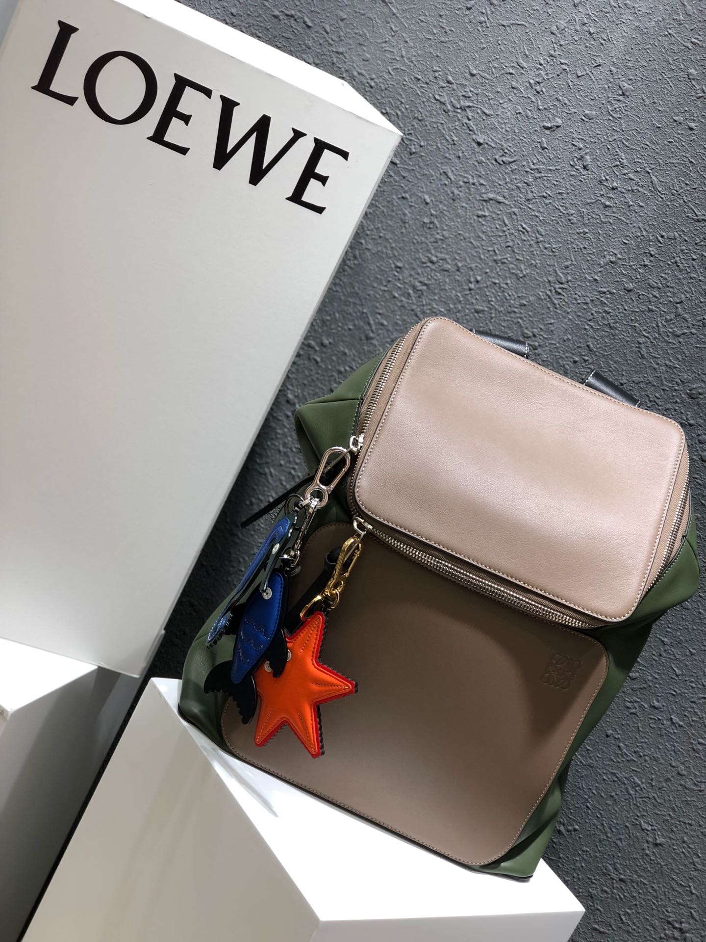 2026新品ロエベ 鞄 Goya fashion 後背包 リュック 2603
