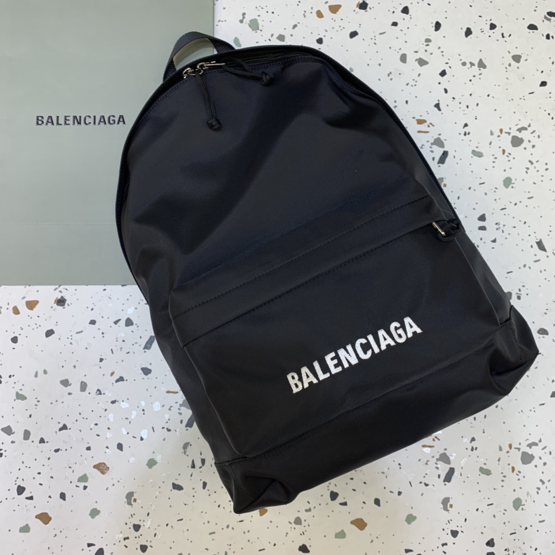 新着アイテム バレンシアガ 鞄 カバン Balen bag 後背包 リュック