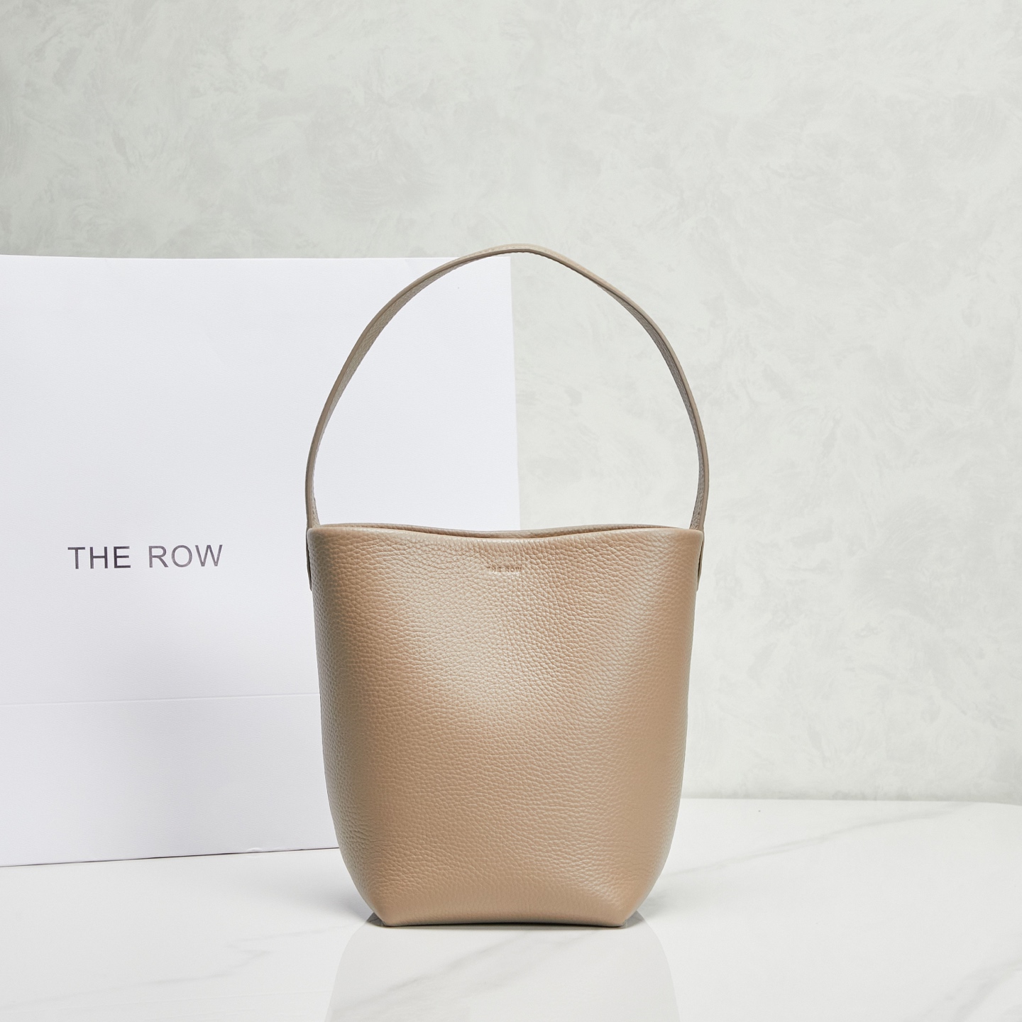 芸能人愛用 ザ ロウ(The Ro*w)Park tote バケットバッグ 2603