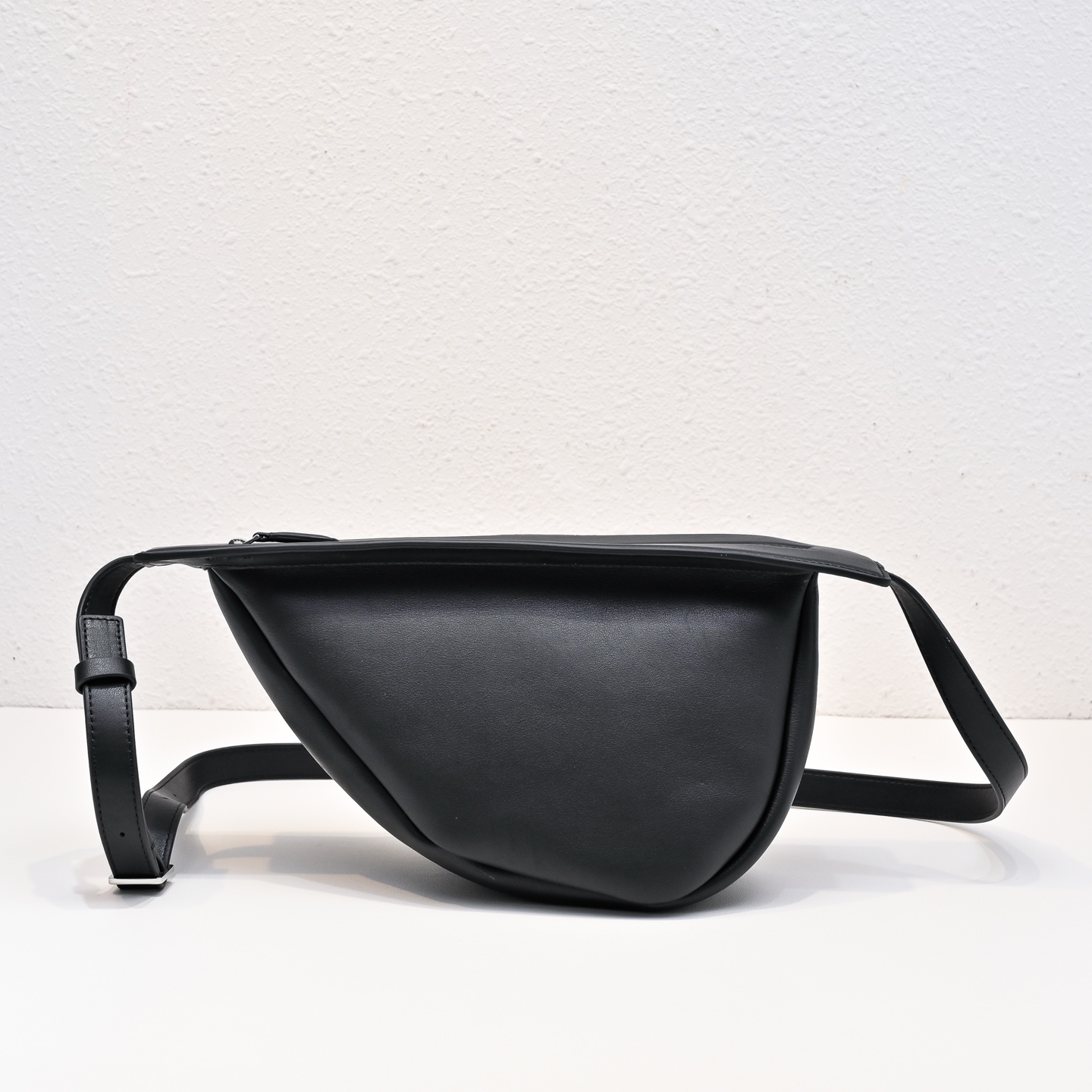 芸能人愛用 ザ ロウ(The Ro*w)bag BB ショルダーバッグ