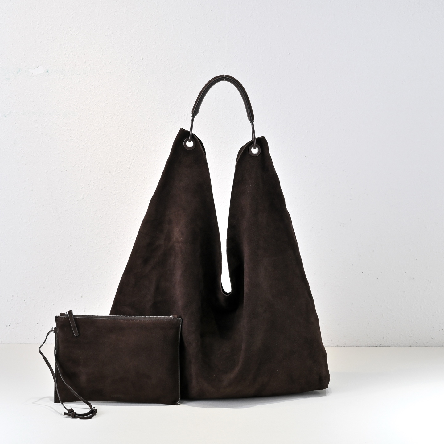 芸能人愛用 ザ ロウ（The Ro*w）bindle bag 肩掛けかばん