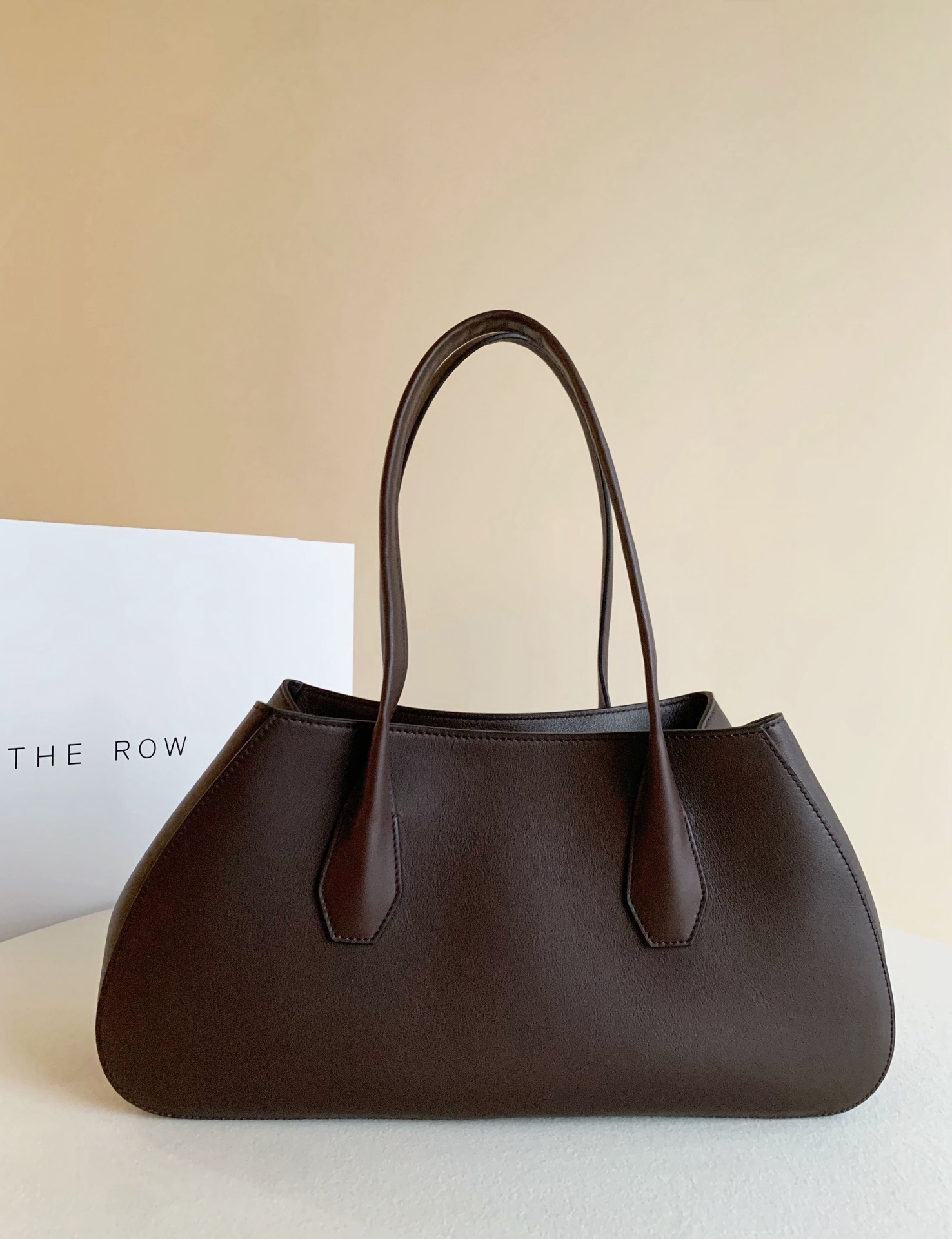 芸能人愛用 ザ ロウ(The Ro*w)Alger ショルダーバッグ 2603