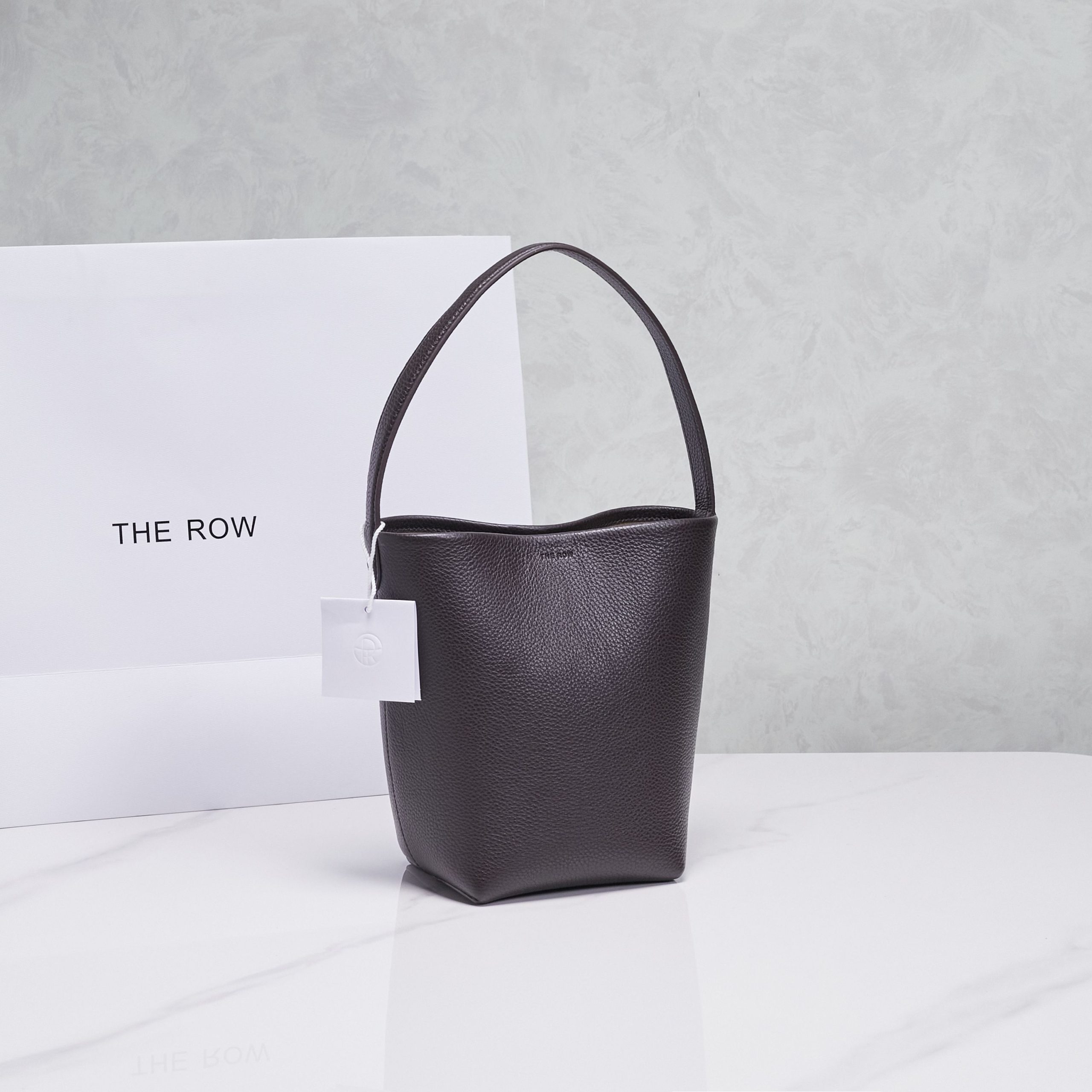 芸能人愛用 ザ ロウ(The Ro*w)Park tote バケットバッグ 2603