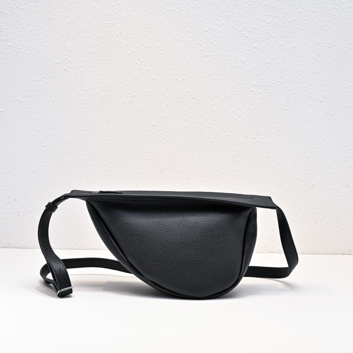 芸能人愛用 ザ ロウ(The Ro*w)bag BB ショルダーバッグ 2603