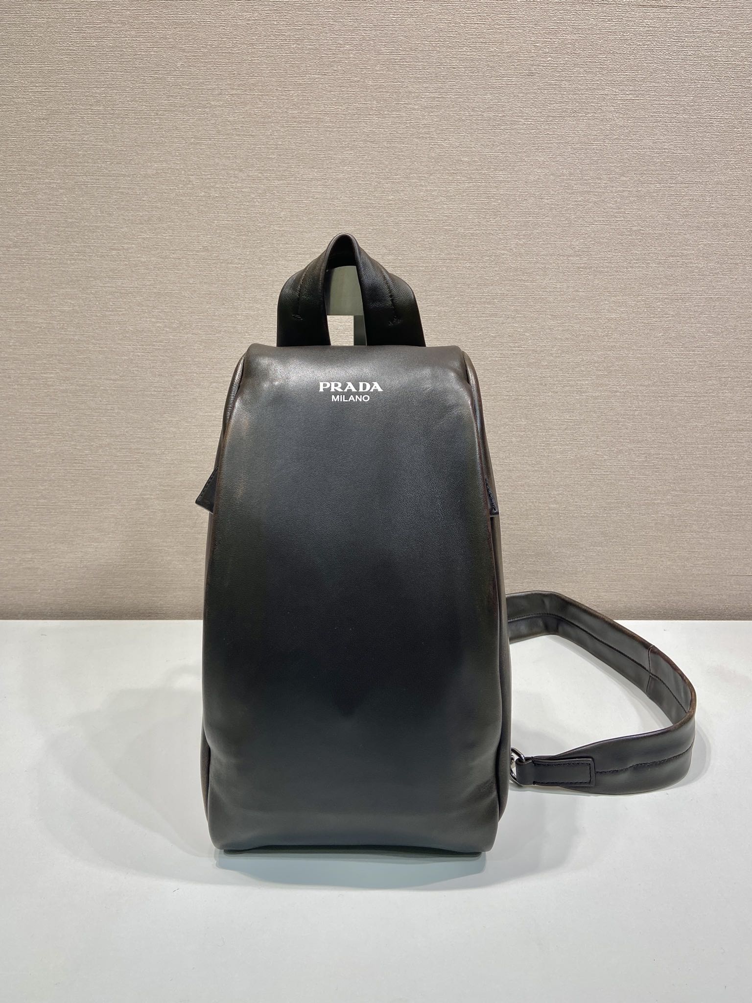 パーフェクト新品 2026 プラダ ワンショルダーバックパック