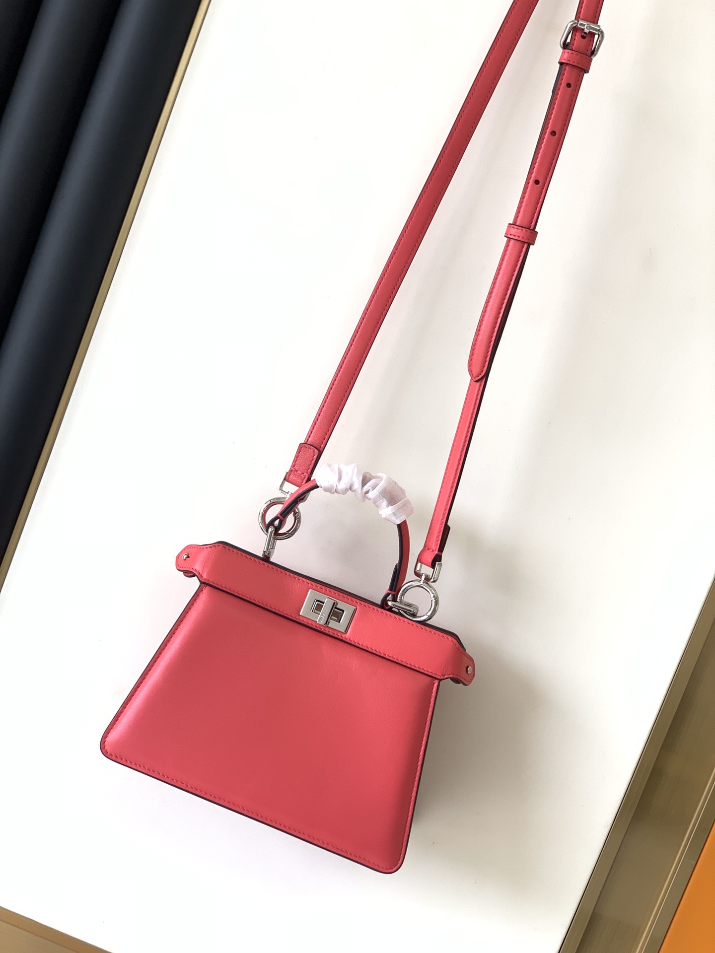 スーパーコピー フェンディ 鞄 カバン ハンドバッグ 2603
