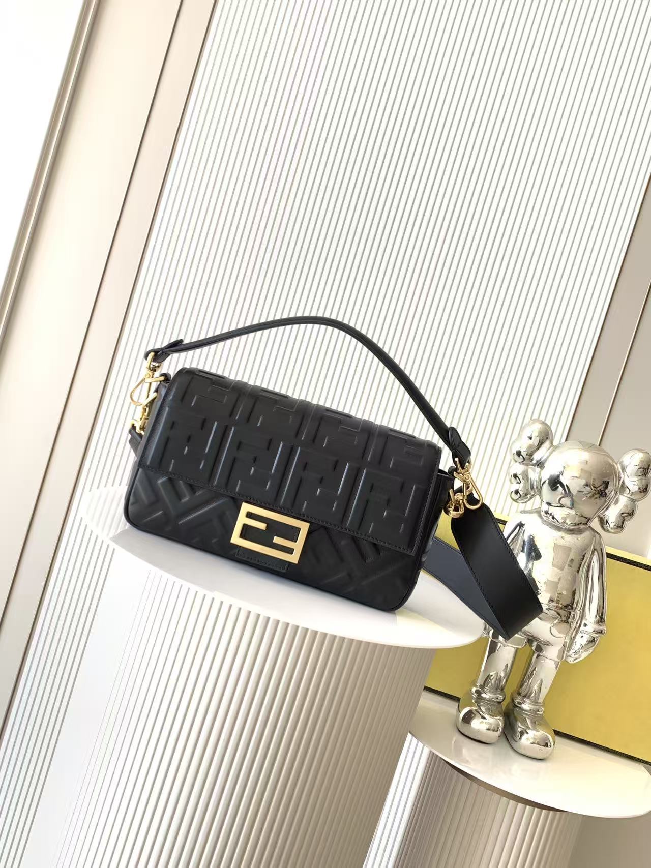 スーパーコピー フェンディ 鞄 カバン ハンドバッグ 2603