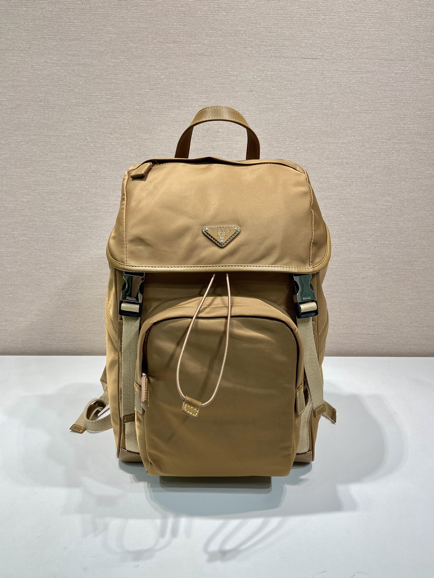 パーフェクト新品 2026 プラダ 鞄 カバン 後背包 リュック