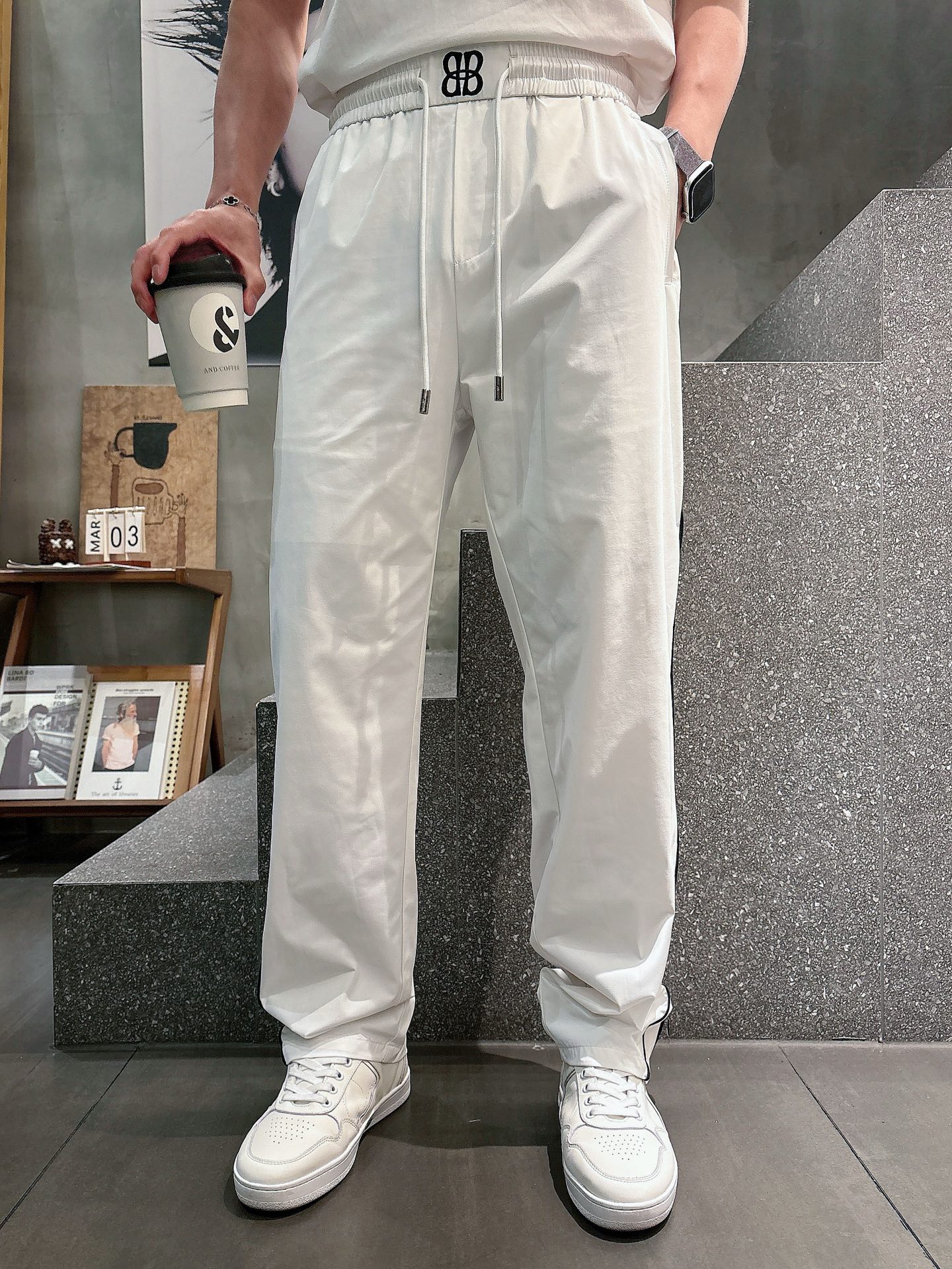 春夏服通販 バレンシアガ カジュアルパンツ ズボン  メンズ