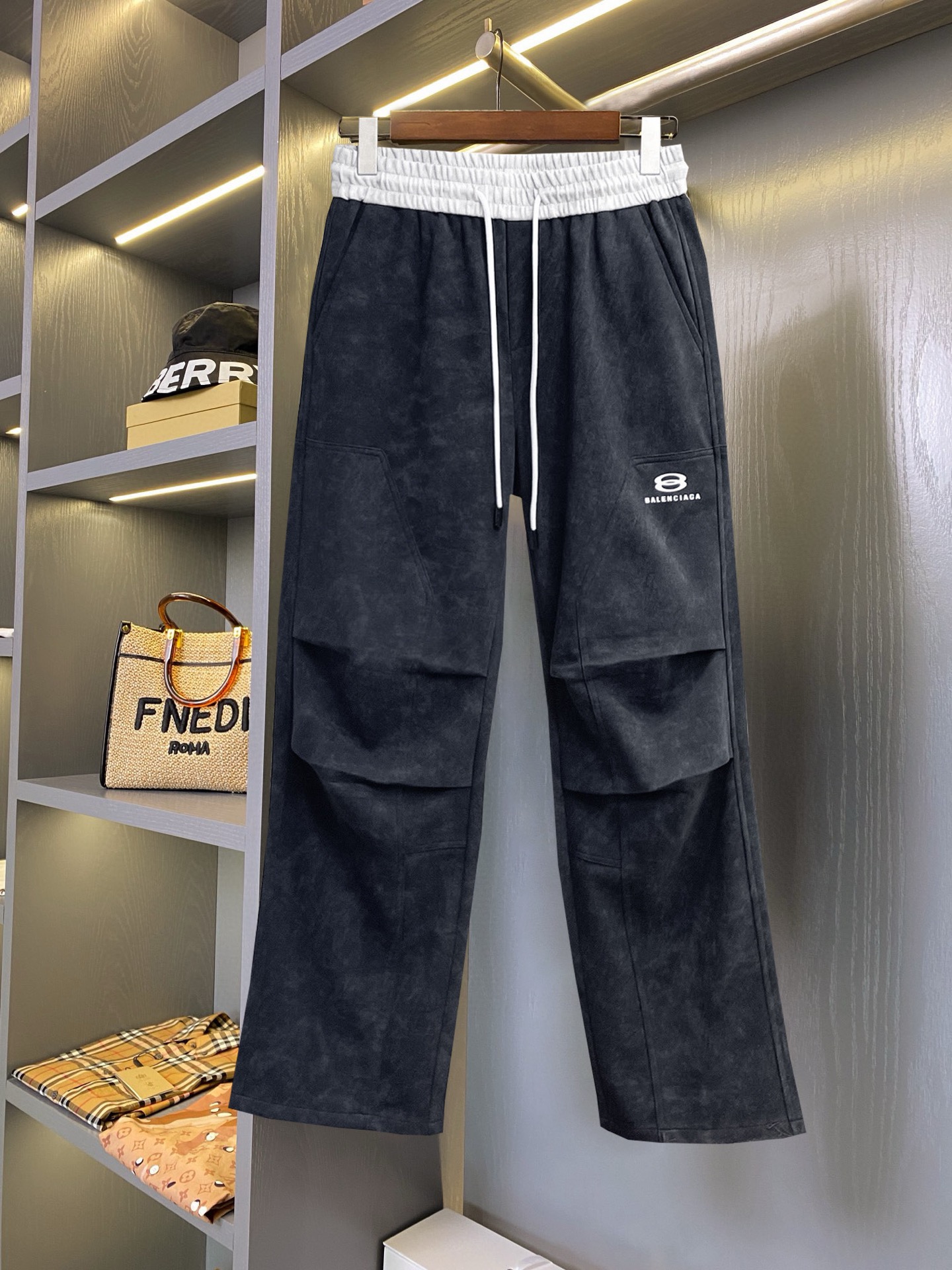 春夏服通販 バレンシアガ カジュアルパンツ ズボン  メンズ