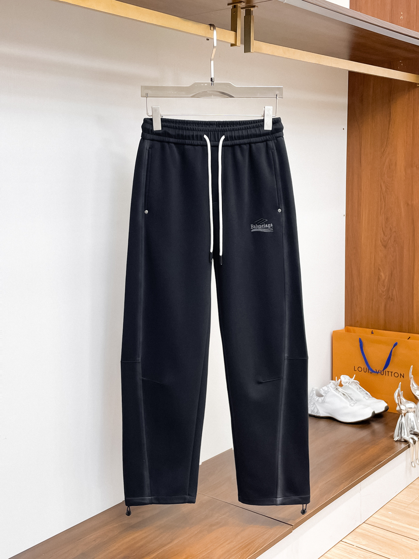 春夏服通販 バレンシアガ カジュアルパンツ ズボン  メンズ
