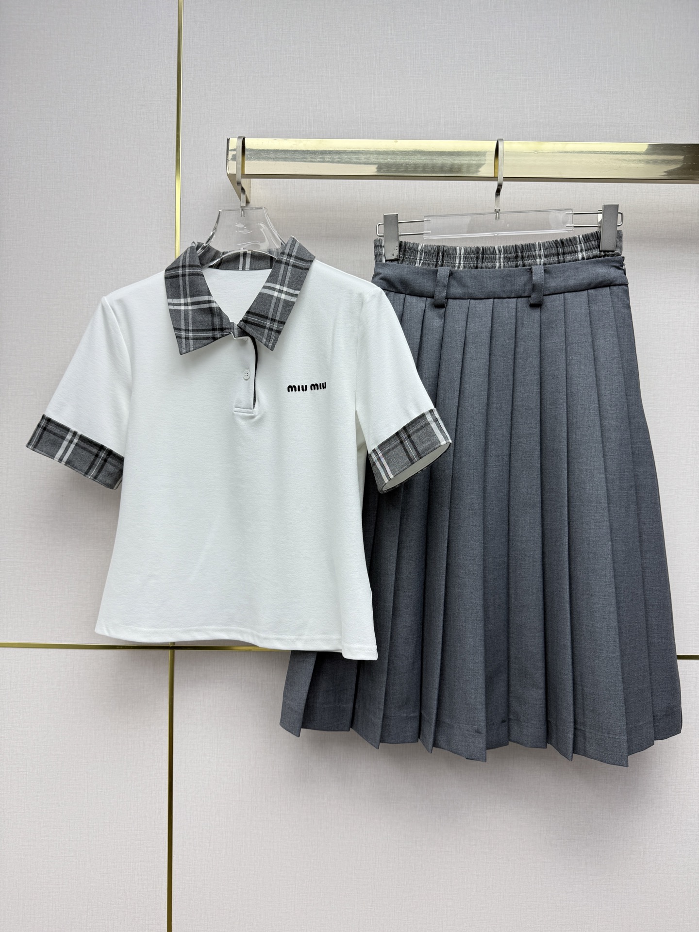 26新春婦人服 ミュウミュウ セットアップ