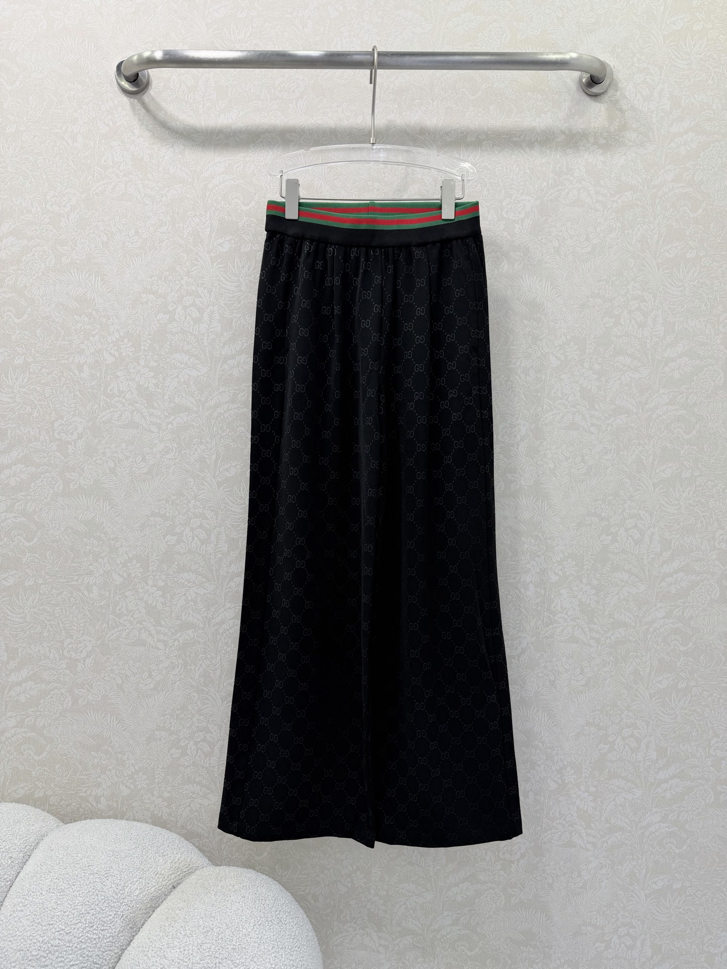26新春婦人服 グッチ パンツ スラックス