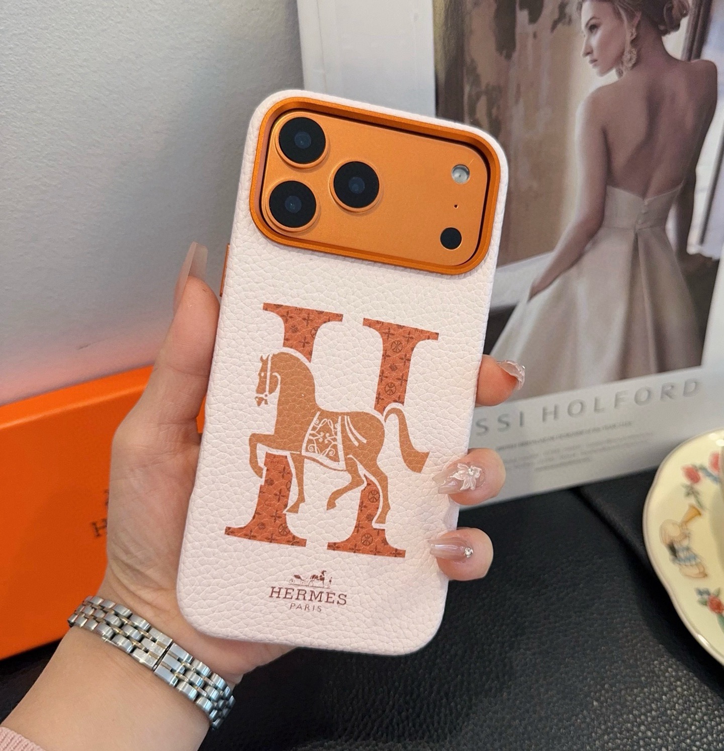 人気エルメス★携帯ケースシリーズ iphone17/pro/promax、16/pro/promax、15/pro/promax、14/pro/promax、13/pro/promax AAJ65
