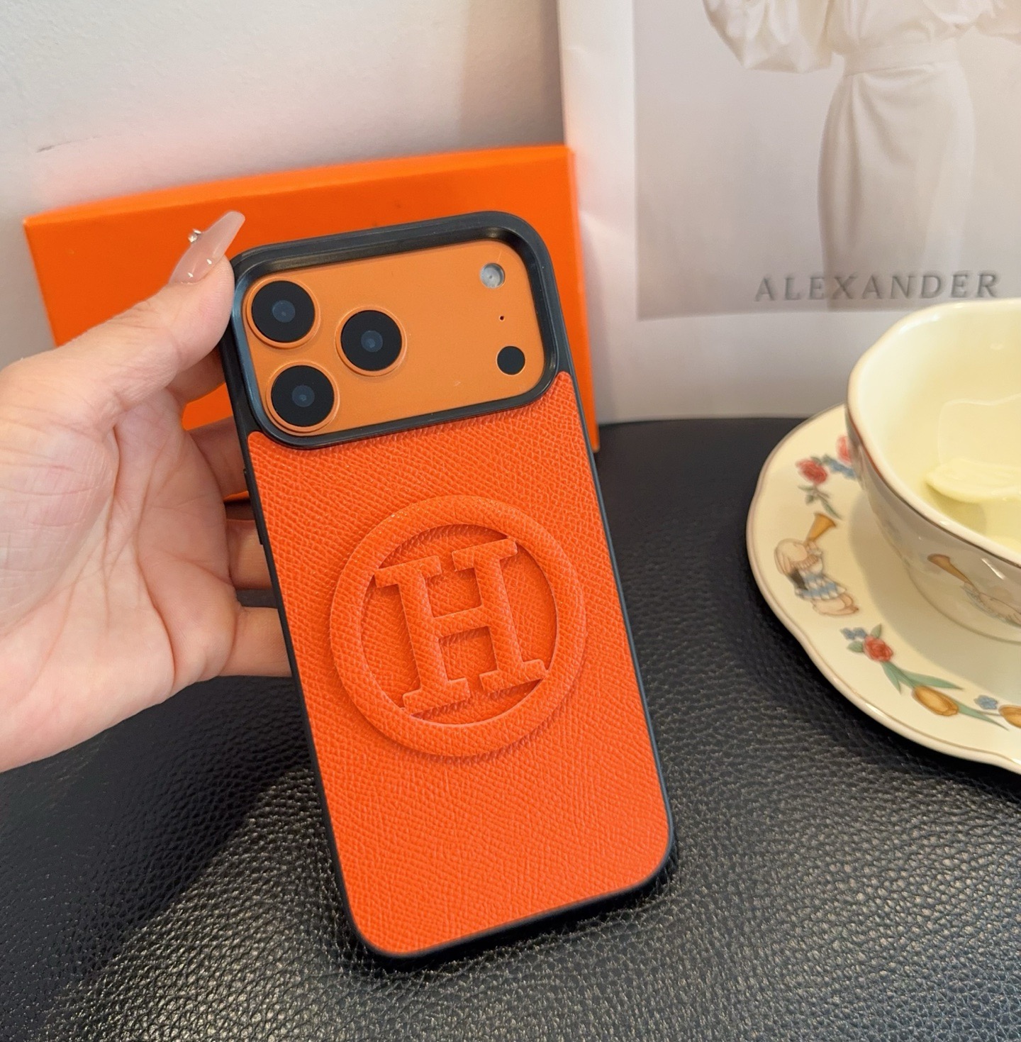 人気エルメス★携帯ケースシリーズ iphone17/pro/promax、16/pro/promax、15/pro/promax、14/pro/promax、13/pro/promax AAJ65