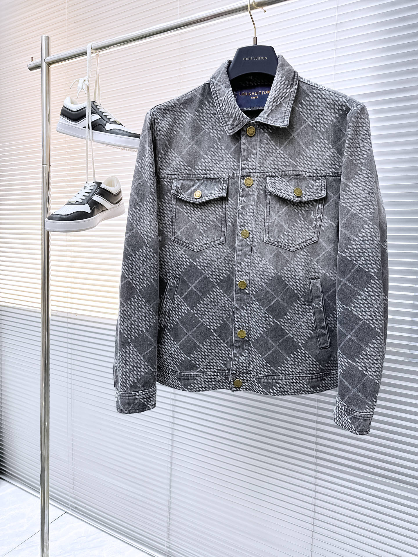 秋冬服 買取 ルイヴィトン アウター/トレンチコート