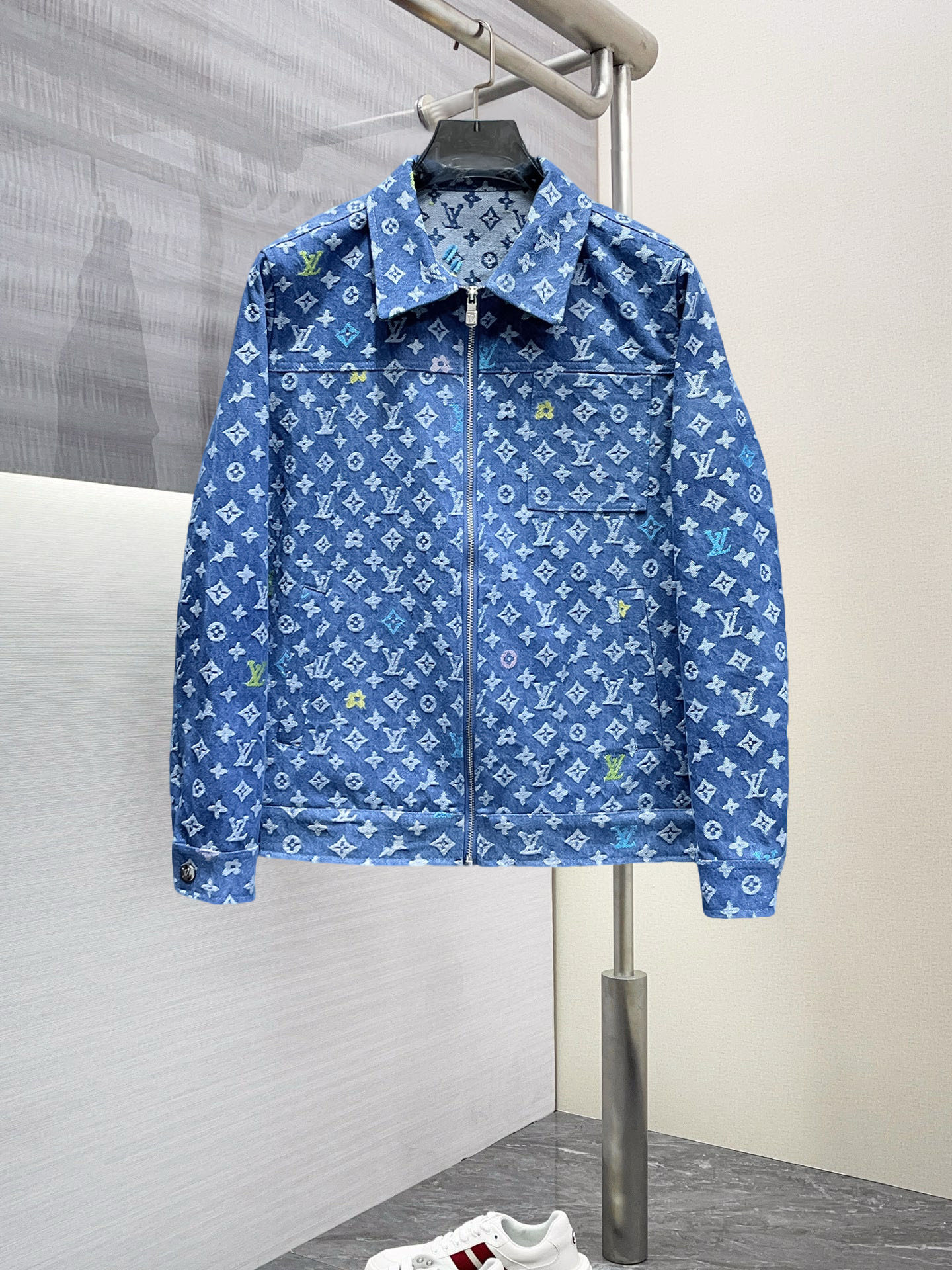 秋冬服 買取 ルイヴィトン アウター/トレンチコート