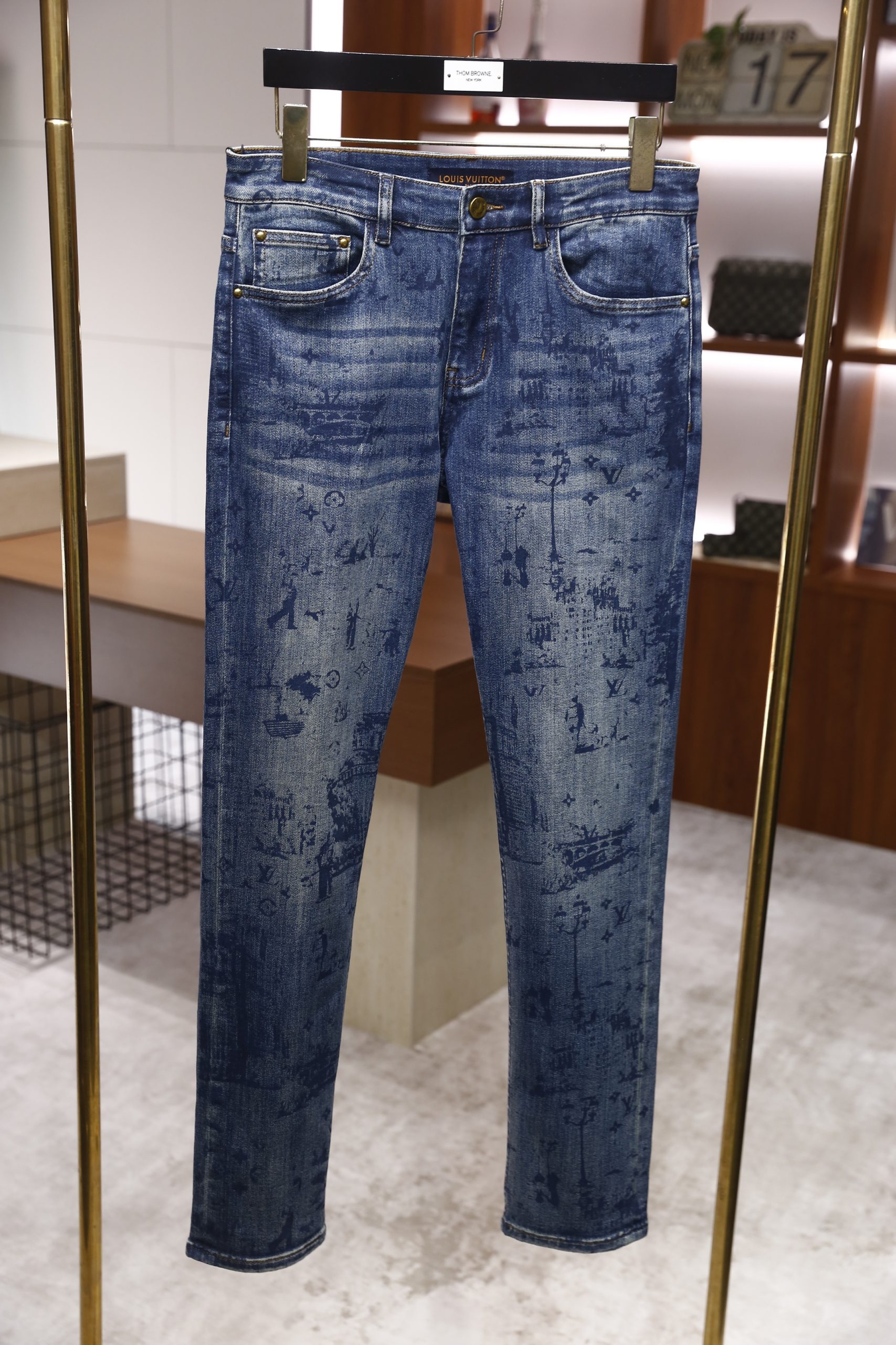 25-服 ルイヴィトン ジーンズ ズボン