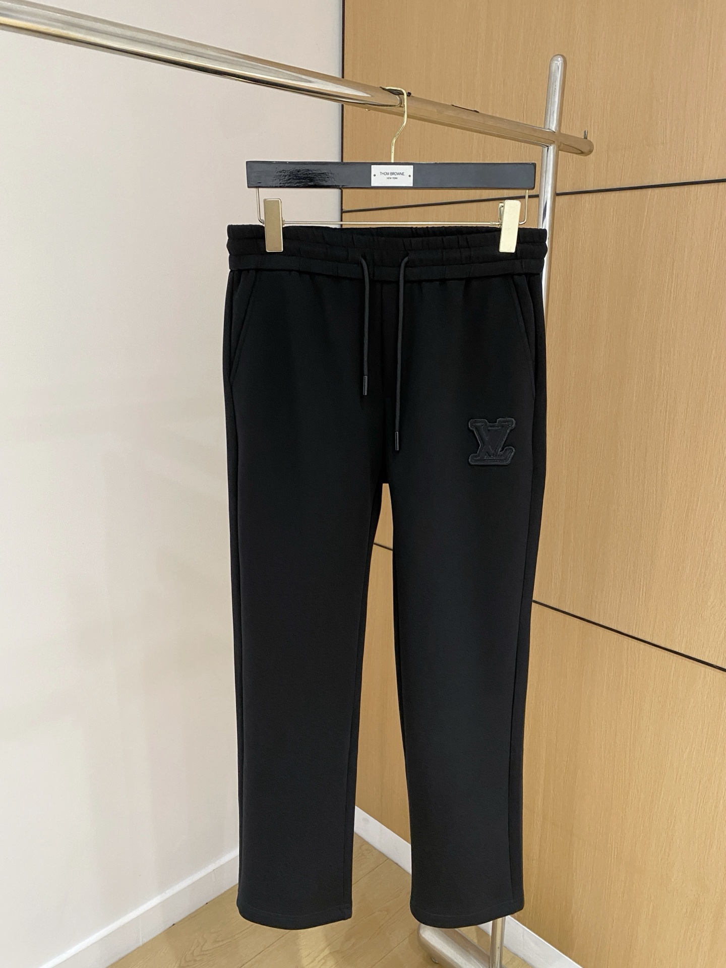 25-服 ルイヴィトン カジュアルパンツ ズボン