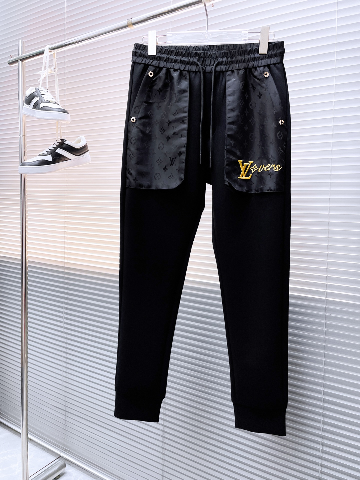 25-服 ルイヴィトン カジュアルパンツ ズボン