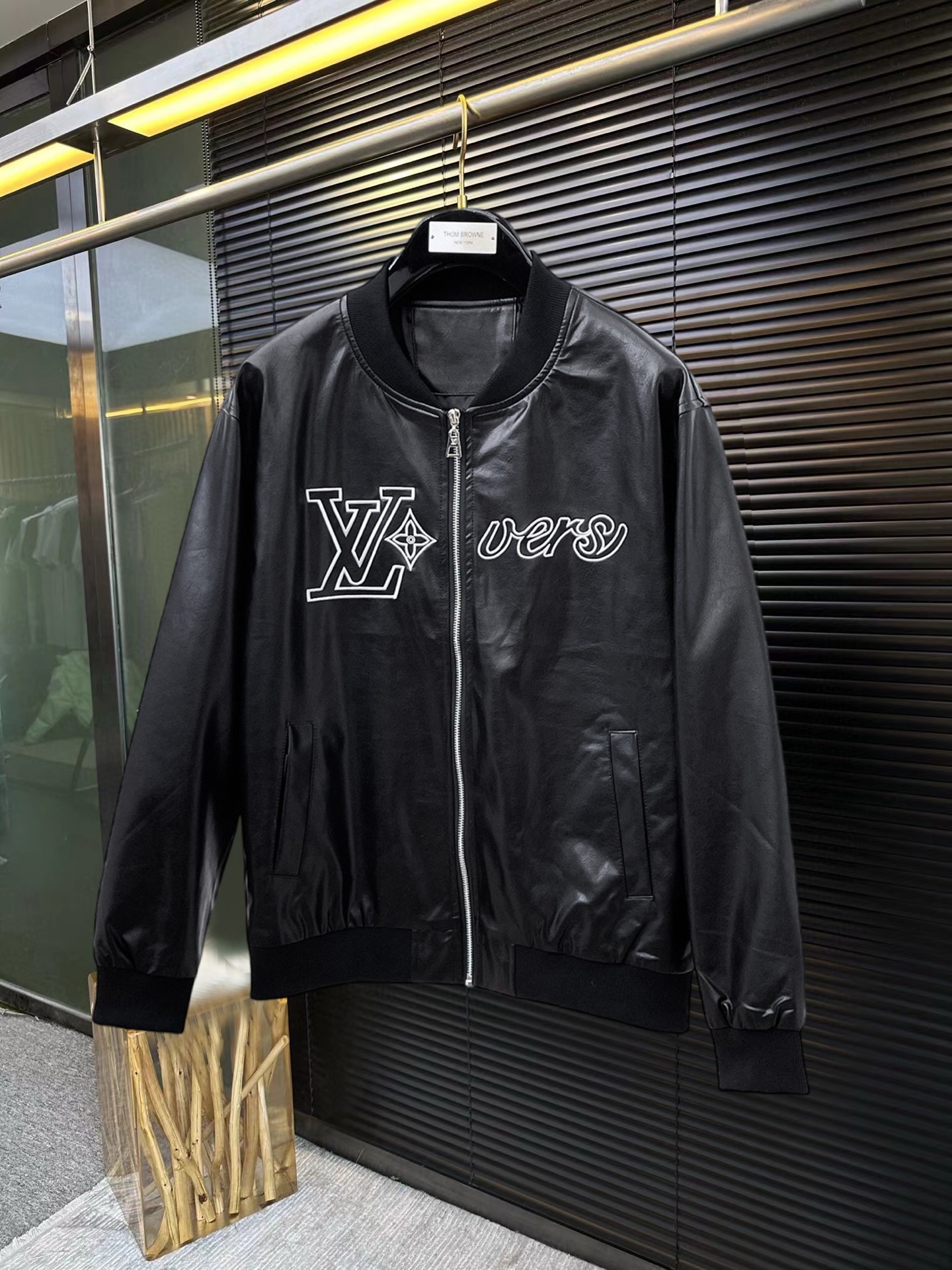 秋冬服 買取 ルイヴィトン アウター/トレンチコート