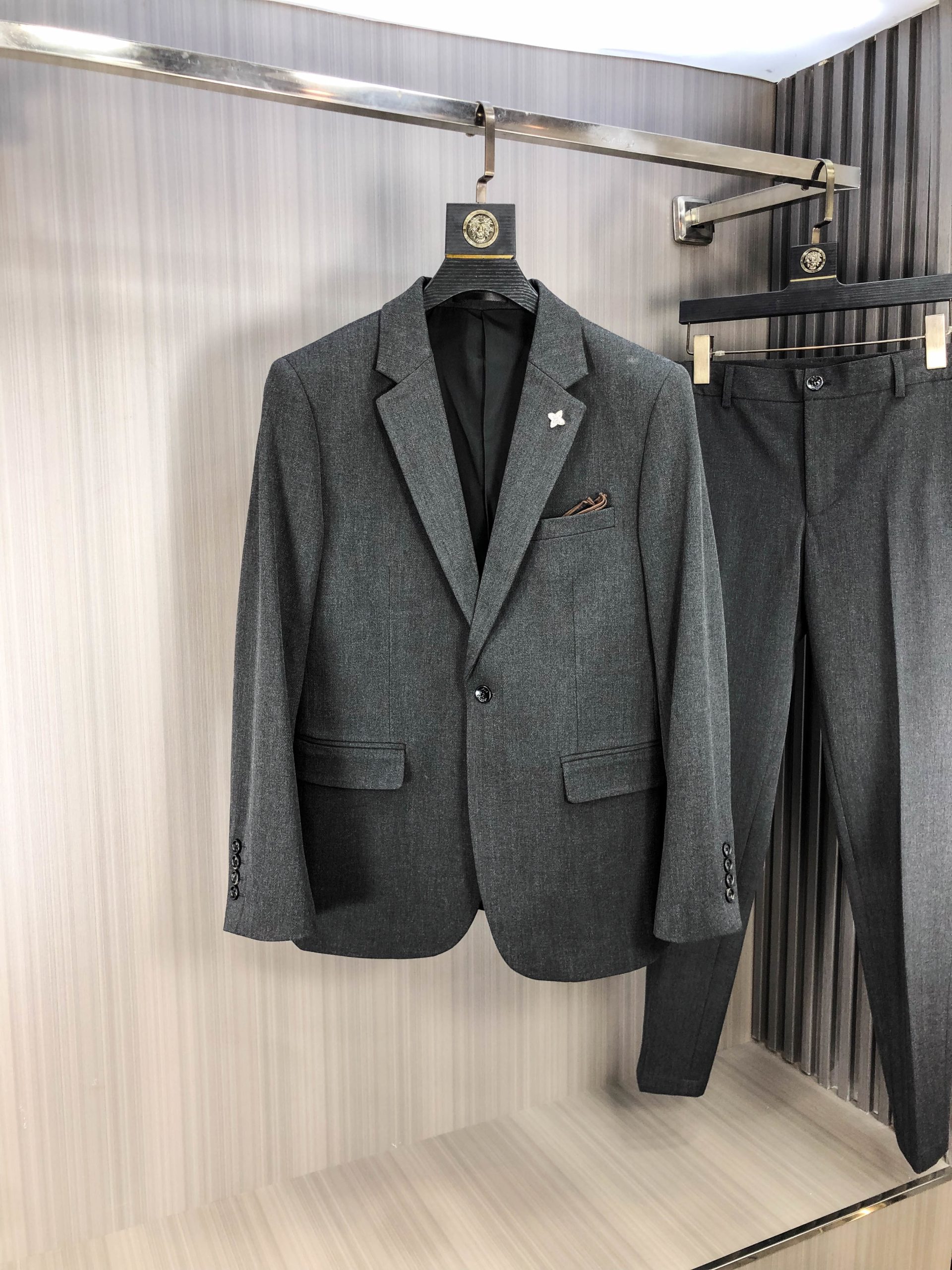 人気商品 服 ルイヴィトン 上下服 ブレザーセット