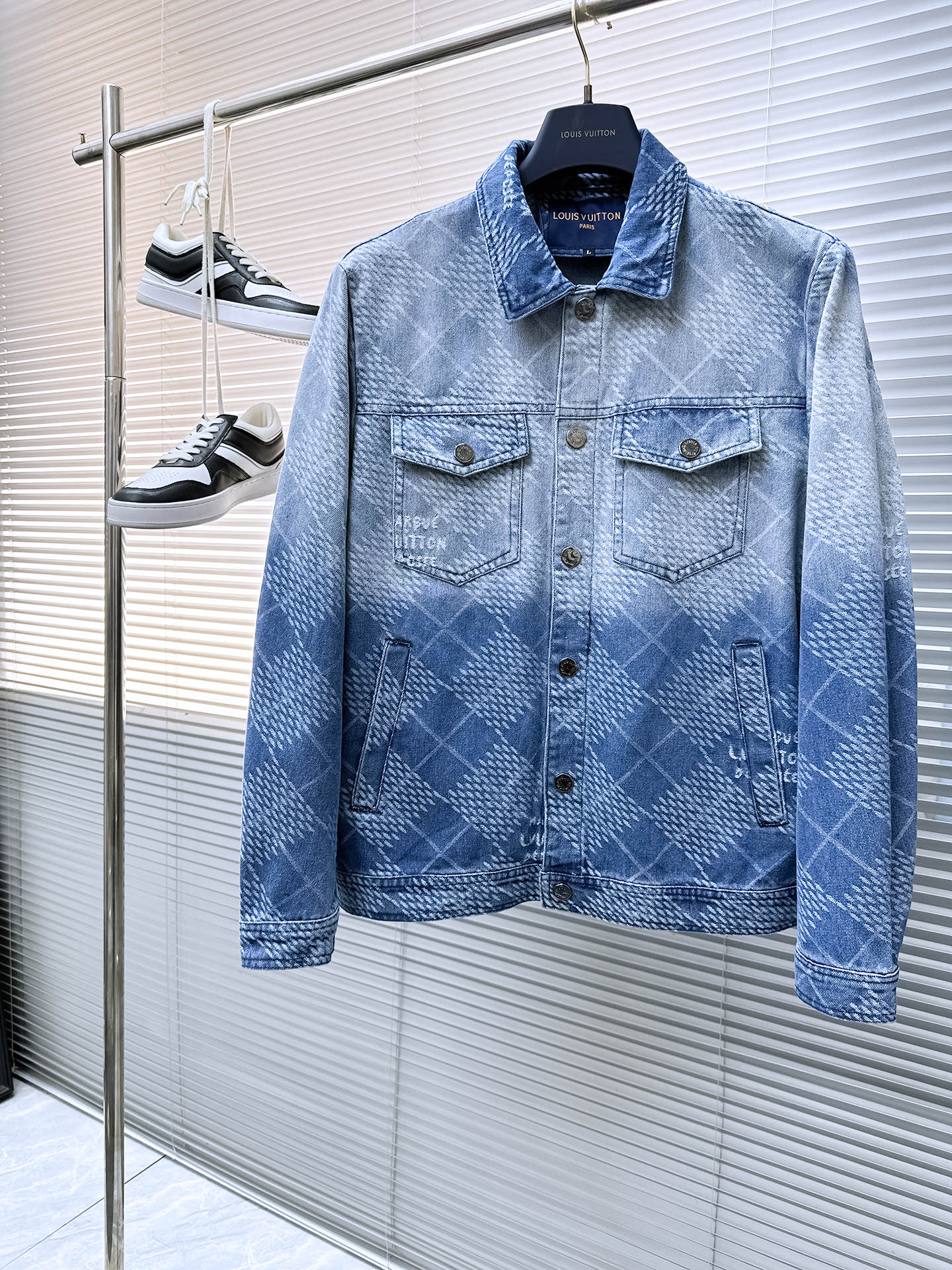 秋冬服 買取 ルイヴィトン アウター/トレンチコート