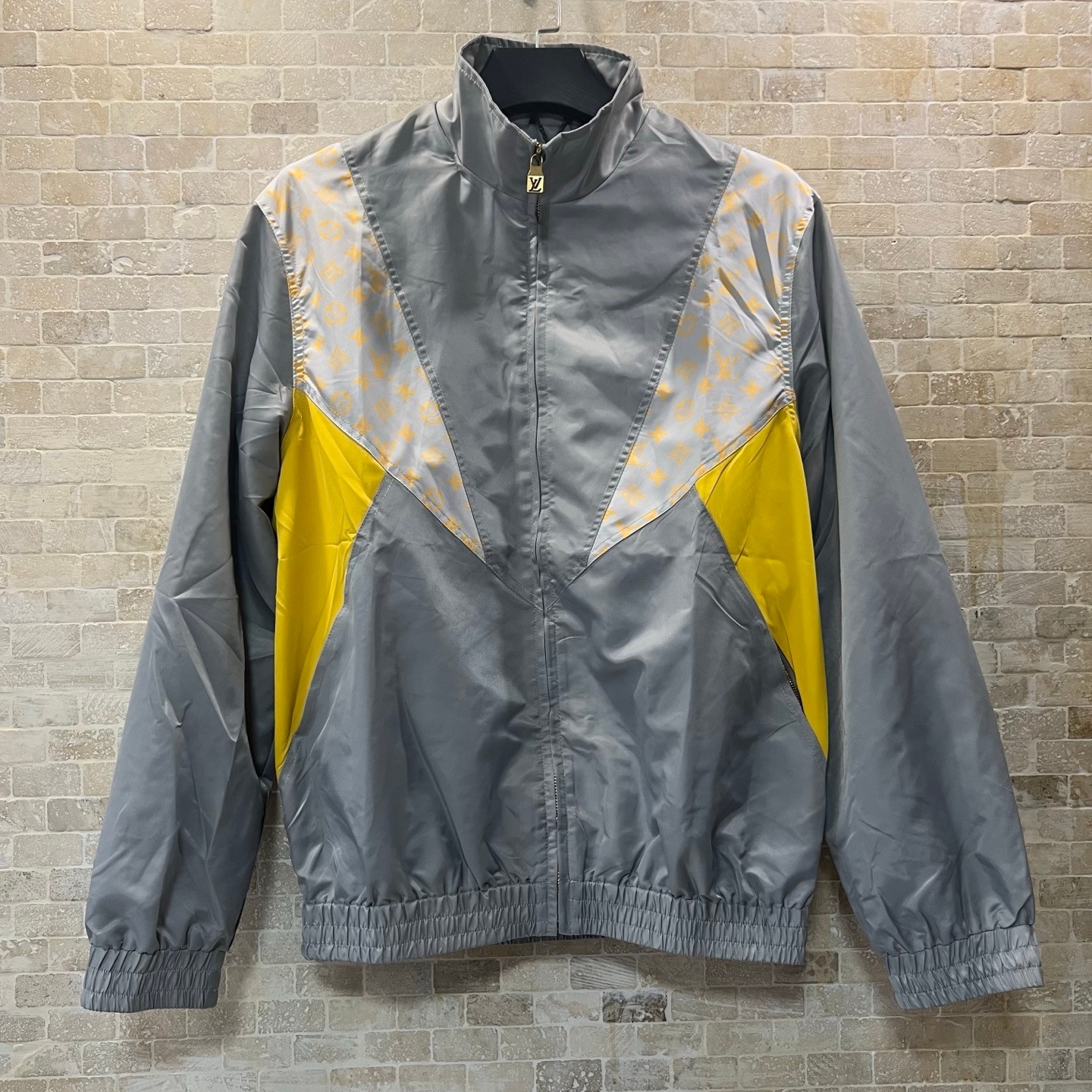 秋冬服 買取 ルイヴィトン アウター/トレンチコート