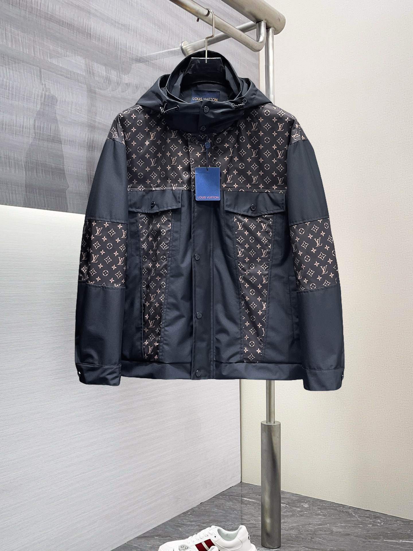 秋冬服 買取 ルイヴィトン アウター/トレンチコート