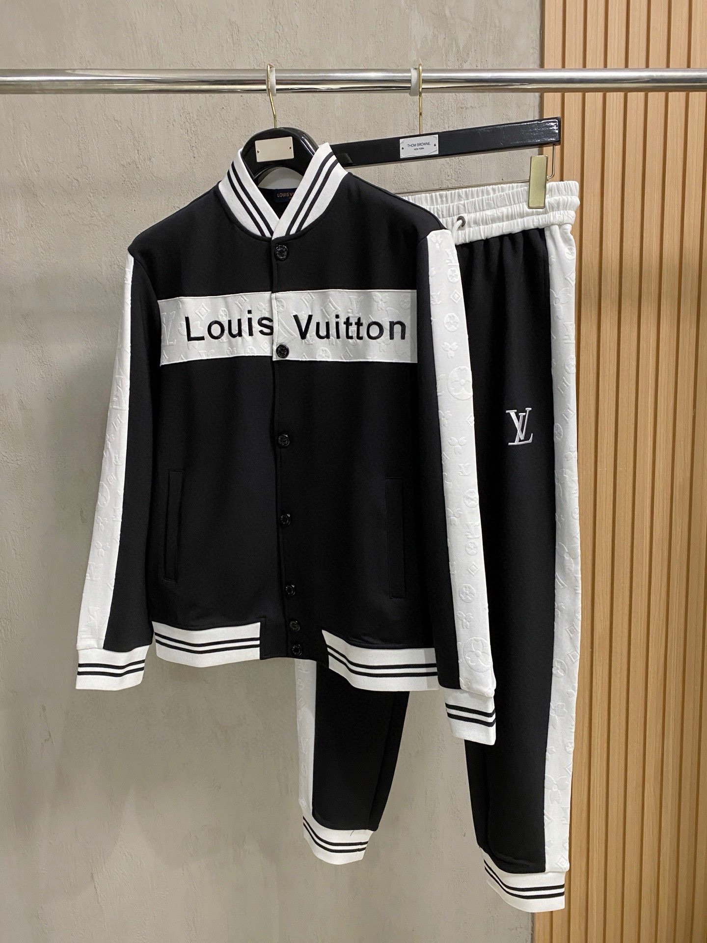 人気商品 服 ルイヴィトン 上下服 ブレザーセット