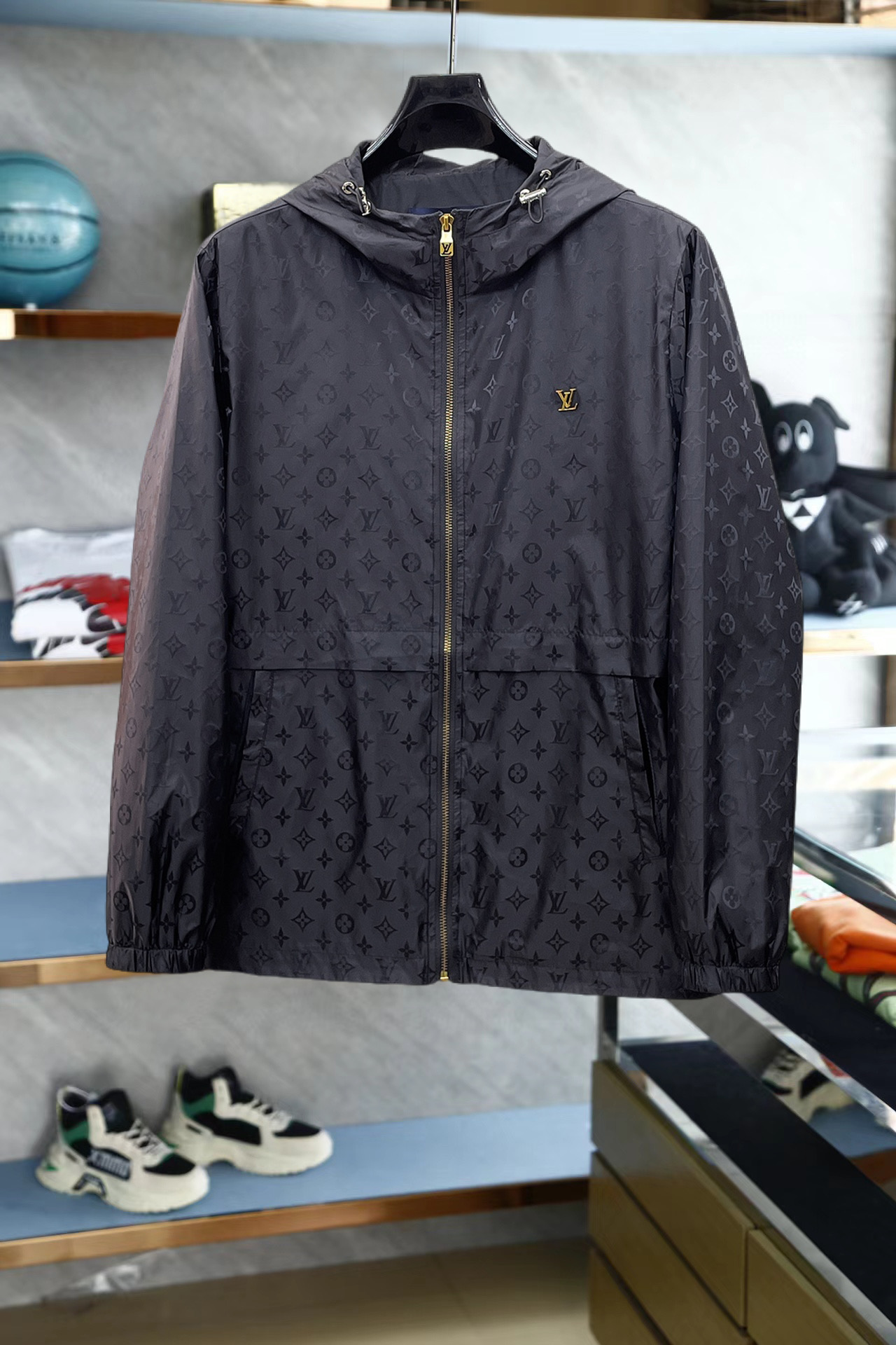 秋冬服 買取 ルイヴィトン アウター/トレンチコート