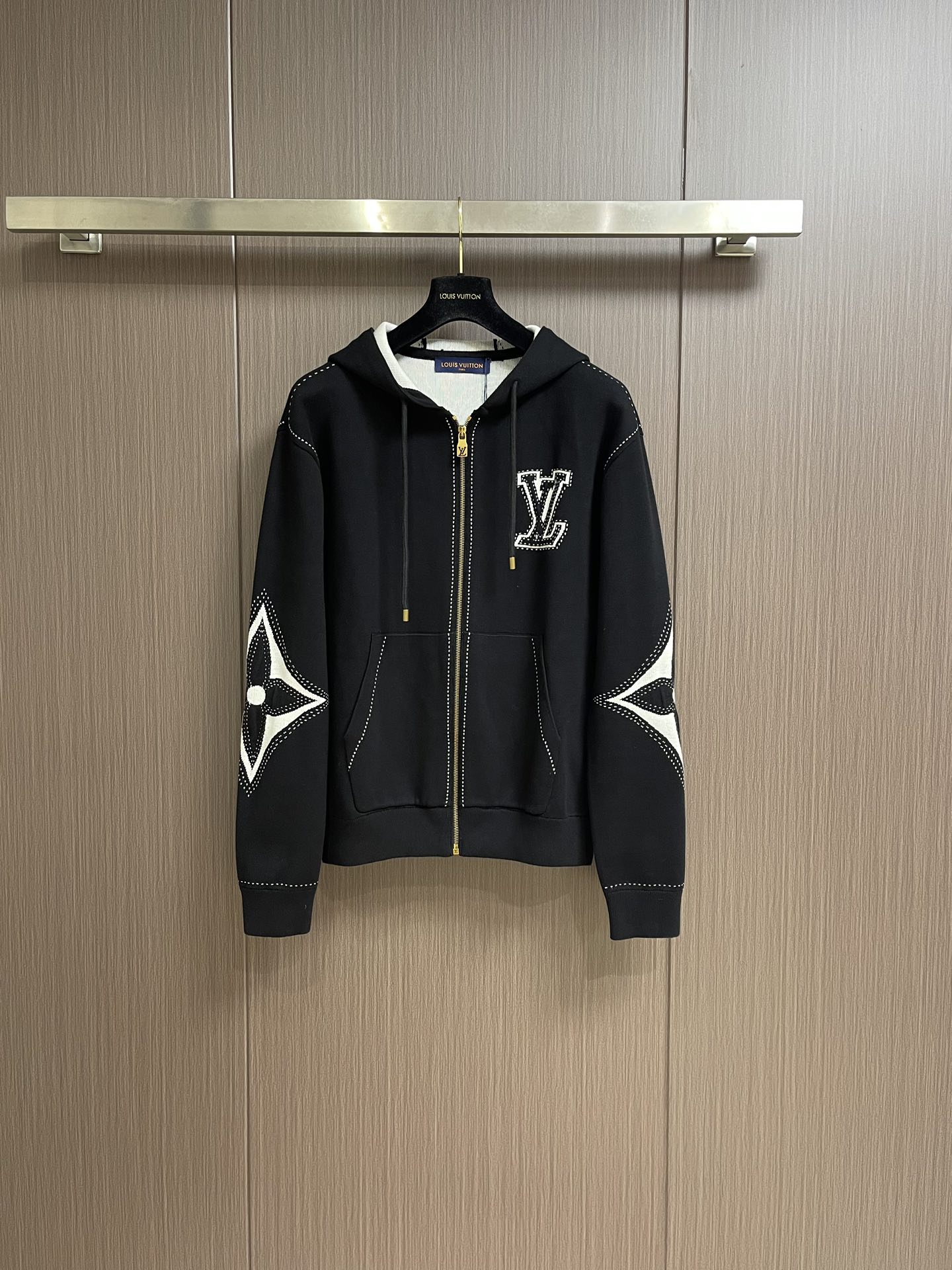 秋冬服 買取 ルイヴィトン アウター/トレンチコート