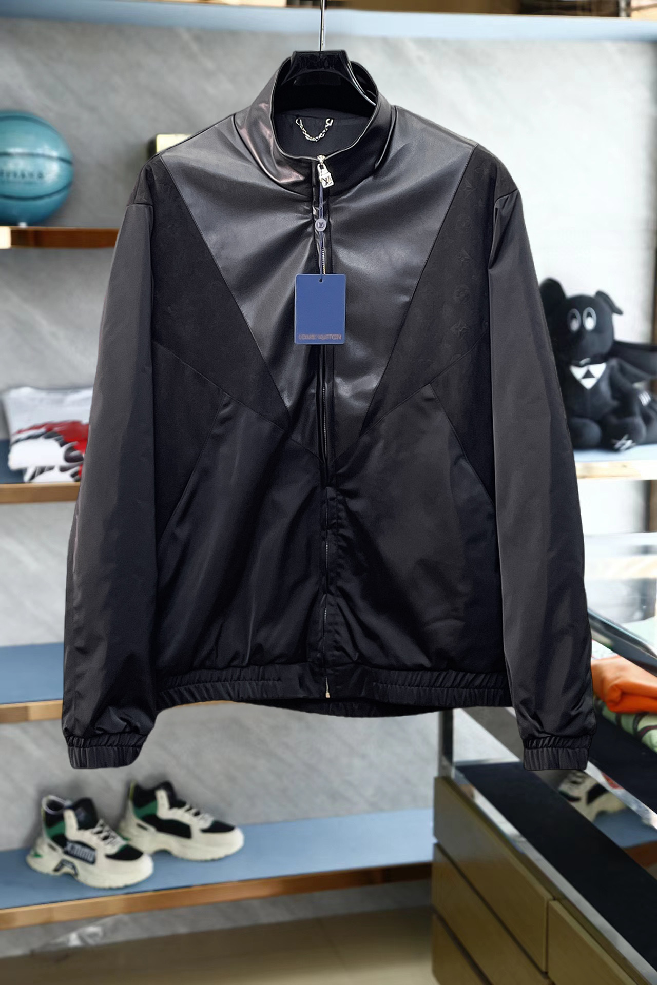 秋冬服 買取 ルイヴィトン アウター/トレンチコート
