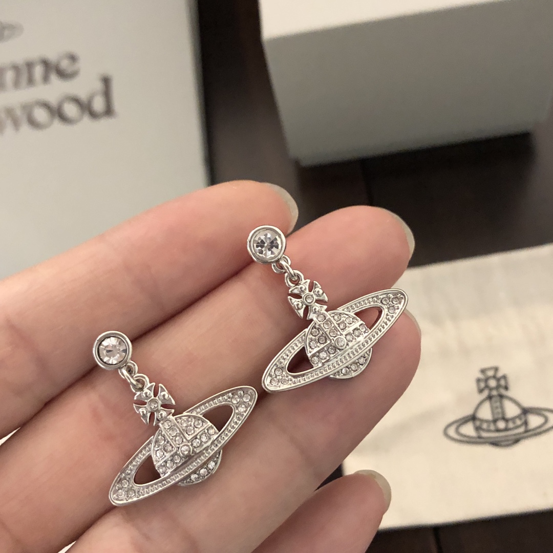 アクセサリー コピー ヴィヴィアンウエストウッド 人気商品 イアリング ピアス
