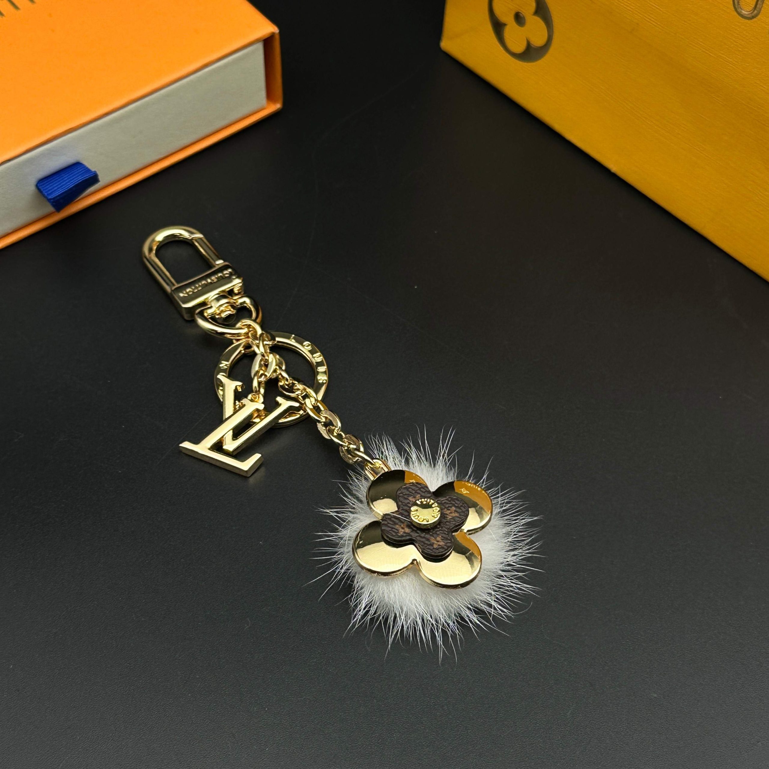 人気新品 ルイヴィトン 小物 キーリング ストラップ