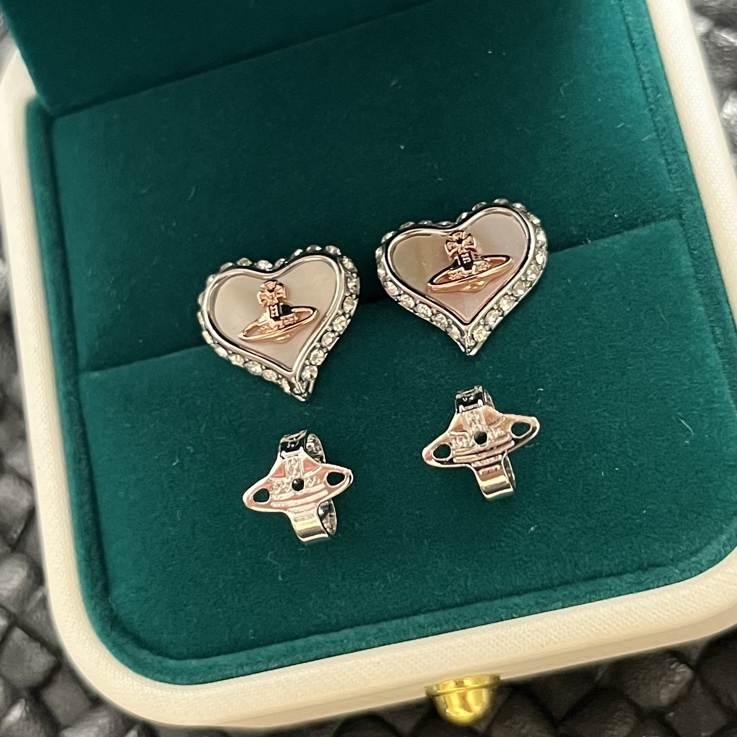 アクセサリー コピー ヴィヴィアンウエストウッド 人気商品 イアリング ピアス