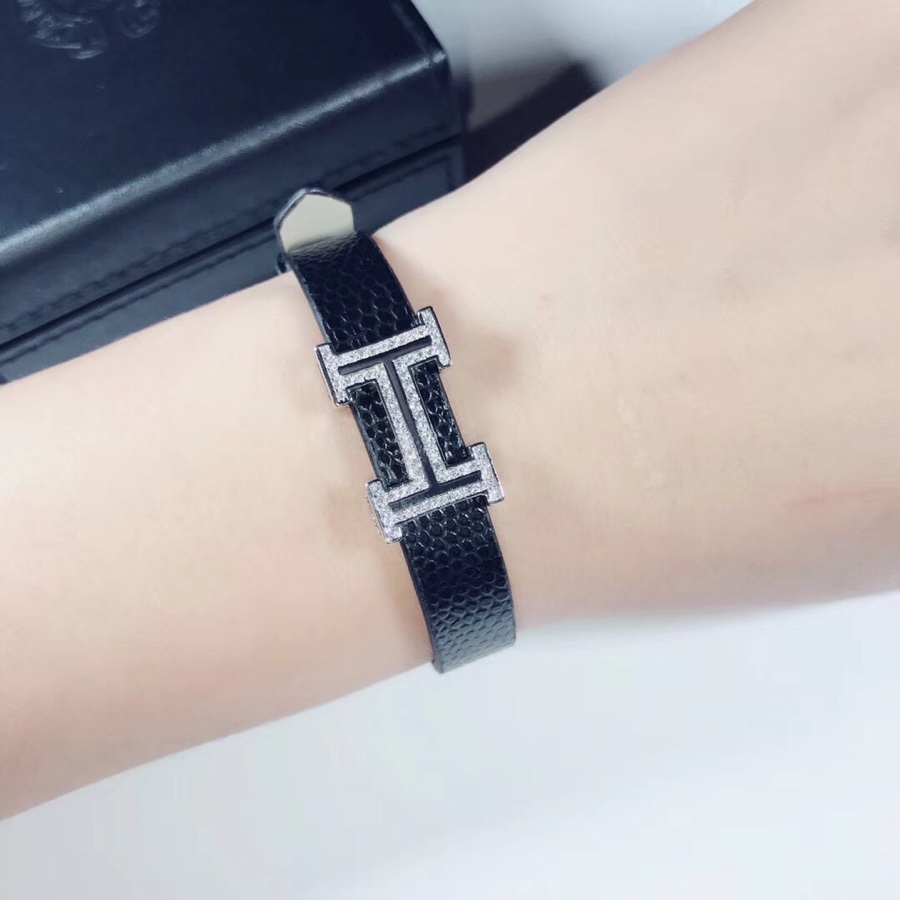アクセサリー コピー エルメス 人気商品 ブレスレット カフブレス