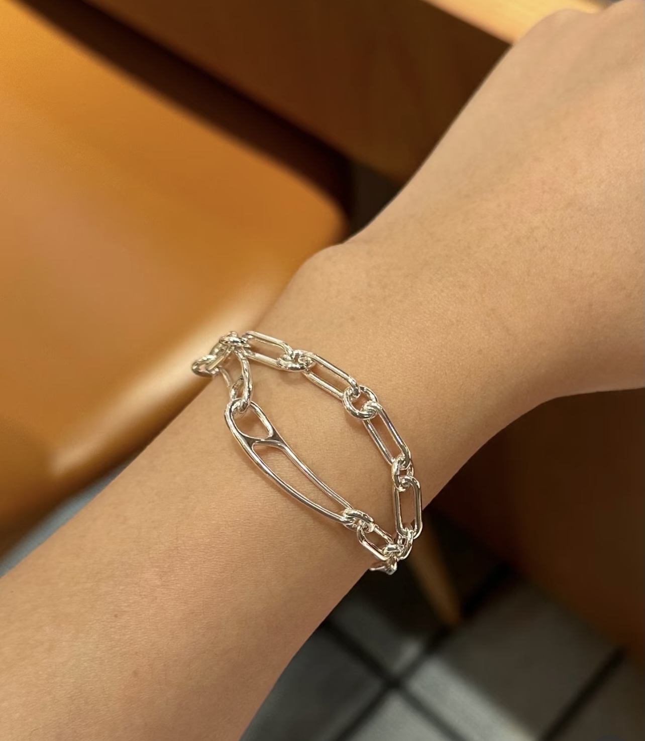 アクセサリー コピー エルメス 人気商品 ブレスレット カフブレス