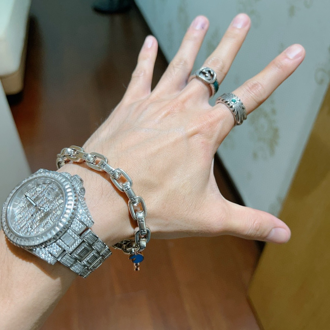 アクセサリー コピー エルメス 人気商品 ブレスレット カフブレス
