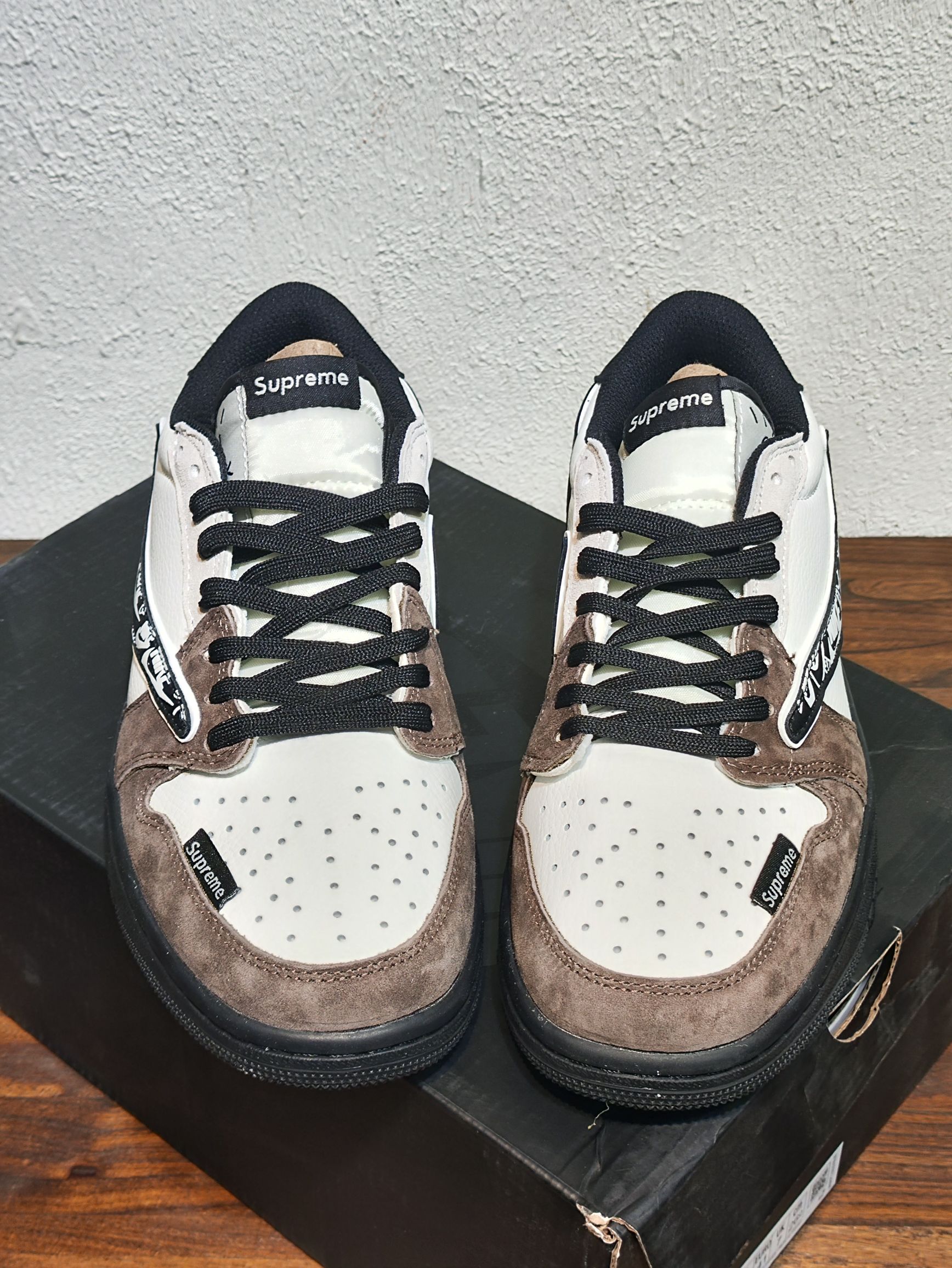 NIKE & クリスチャンディオール 靴 シューズ スニーカー 恋人着