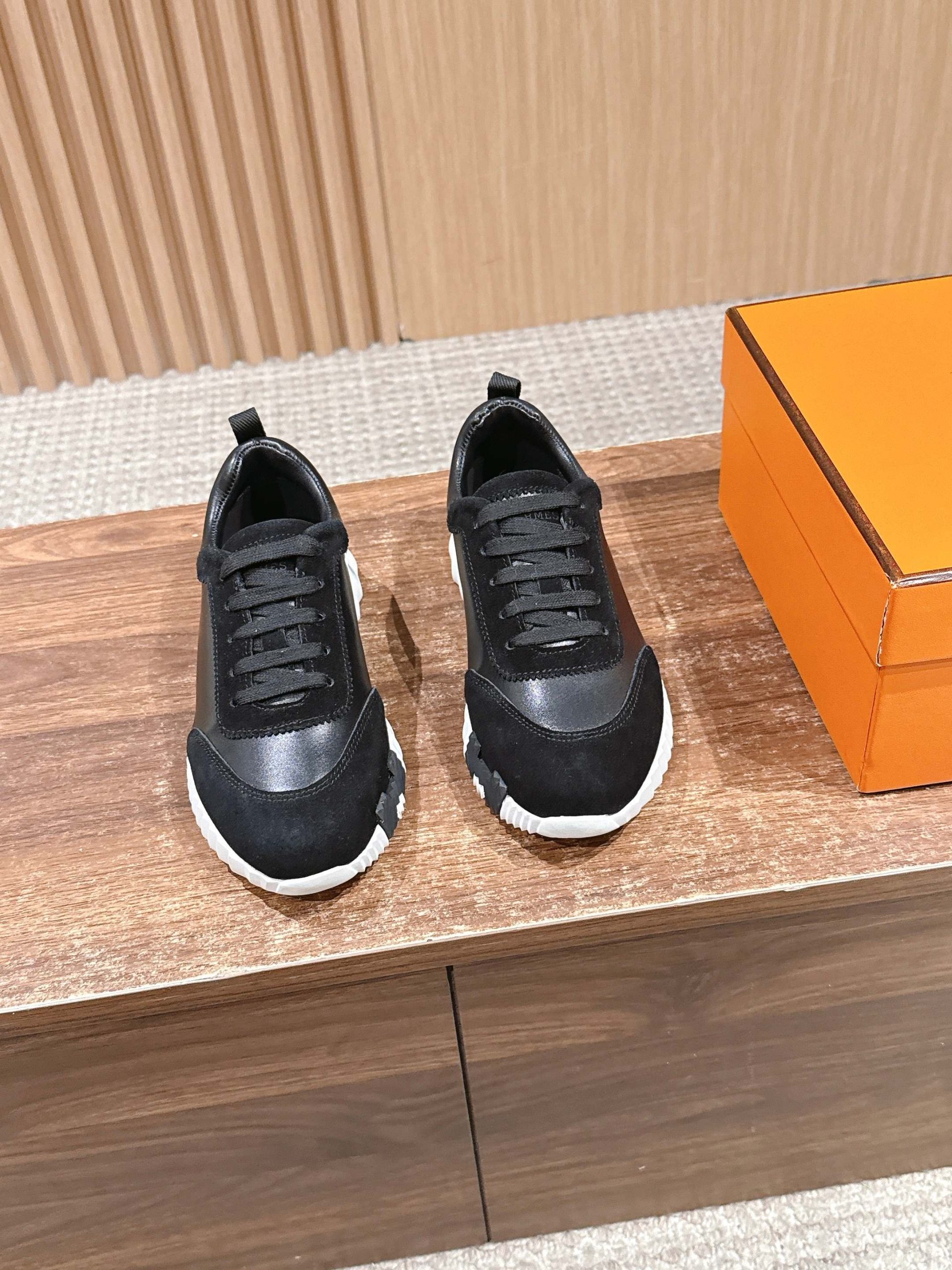 人気新品 靴 エルメス スニーカー/レースアップ ユニセックス