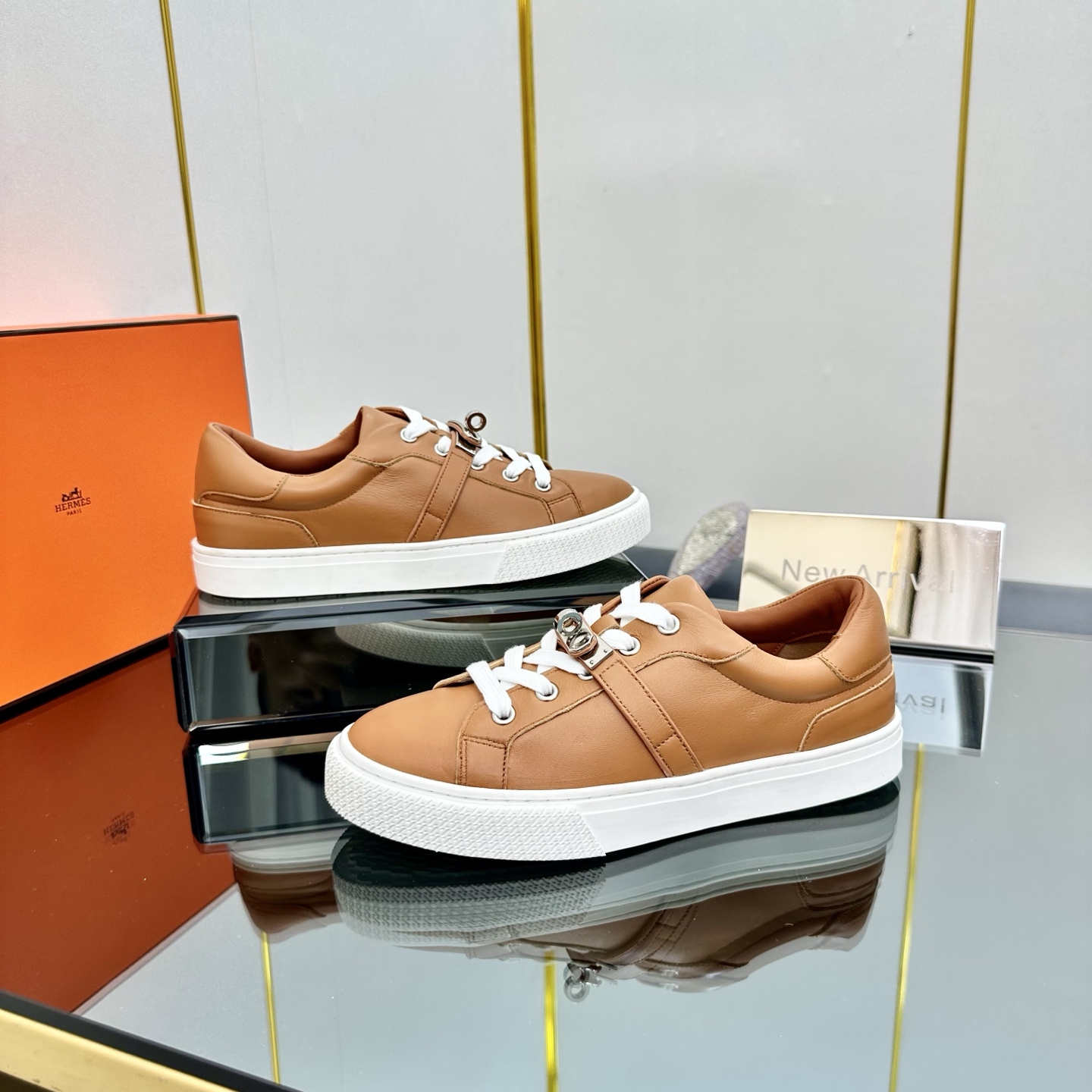 人気新品 靴 エルメス スニーカー/レースアップ ユニセックス