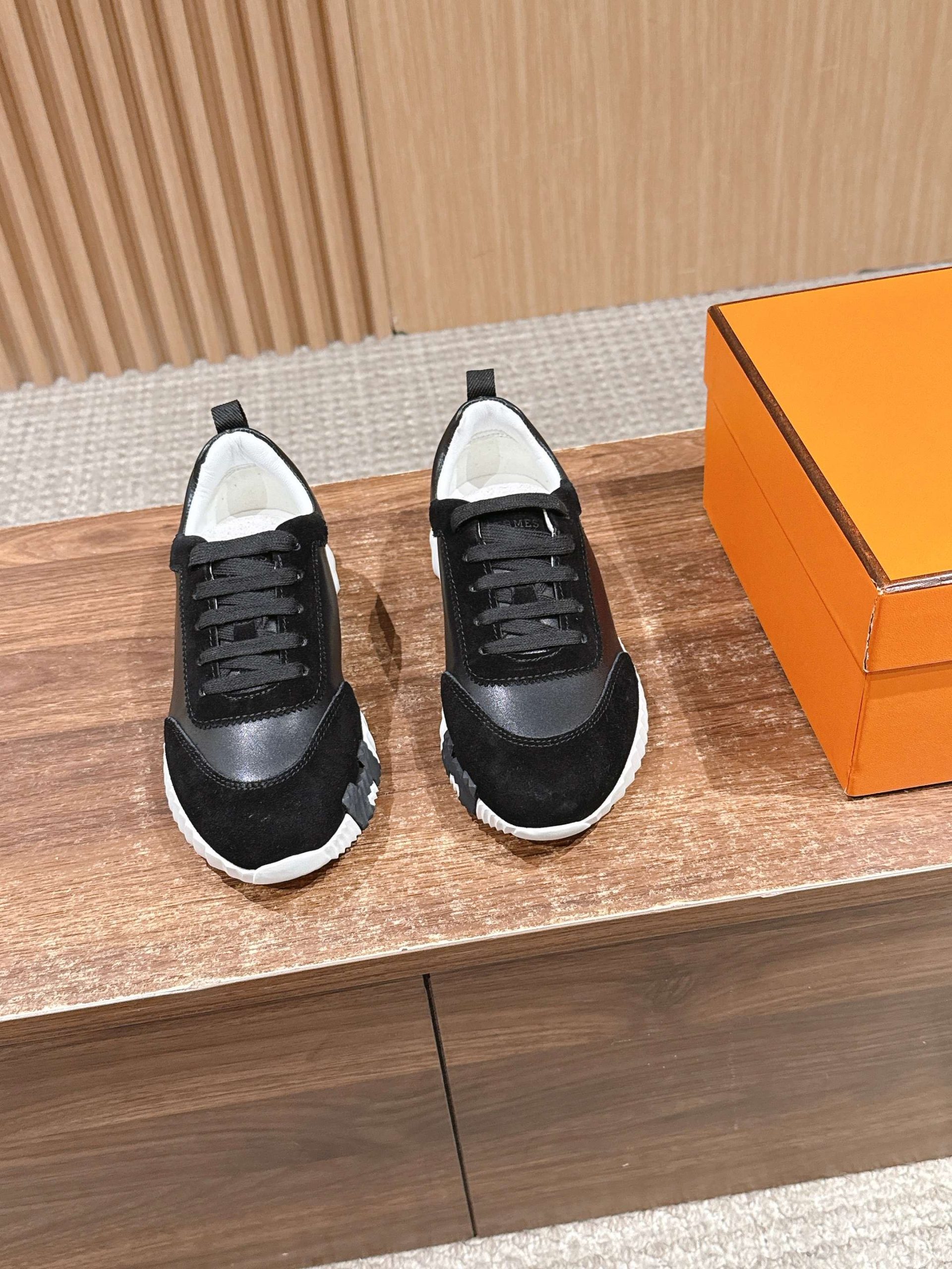 人気新品 靴 エルメス スニーカー/レースアップ ユニセックス