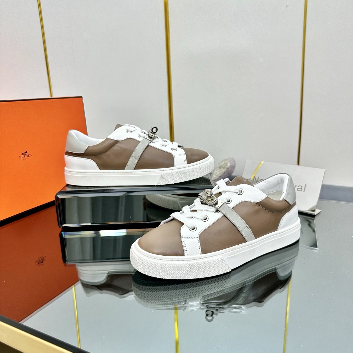人気新品 靴 エルメス スニーカー/レースアップ ユニセックス