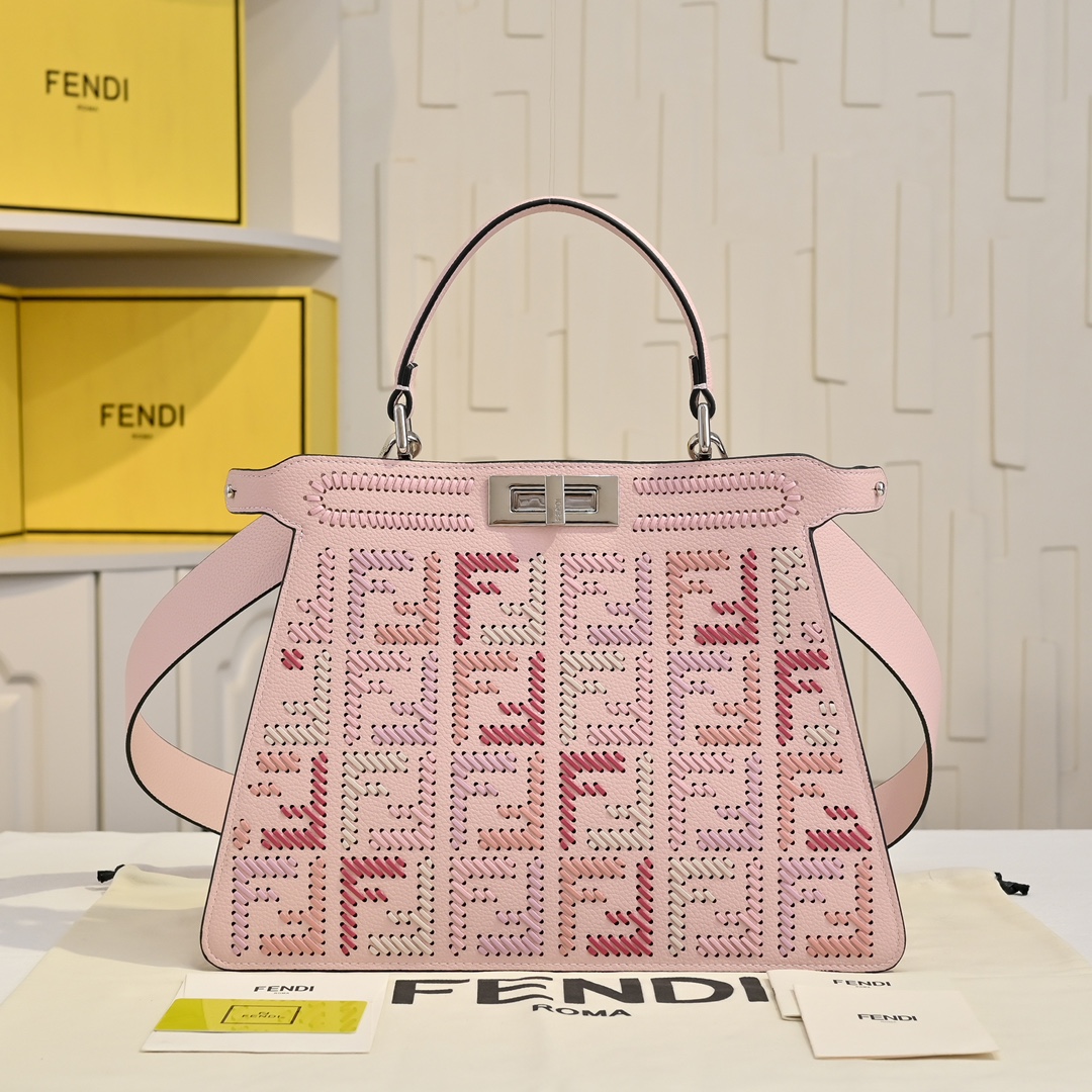 超美品 フェンディ スモール ショルダーバッグ2512