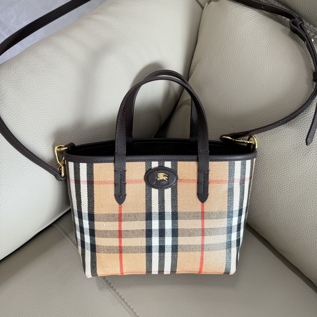 オンライン通販 超美品 バーバリー 鞄 ハンドバッグ