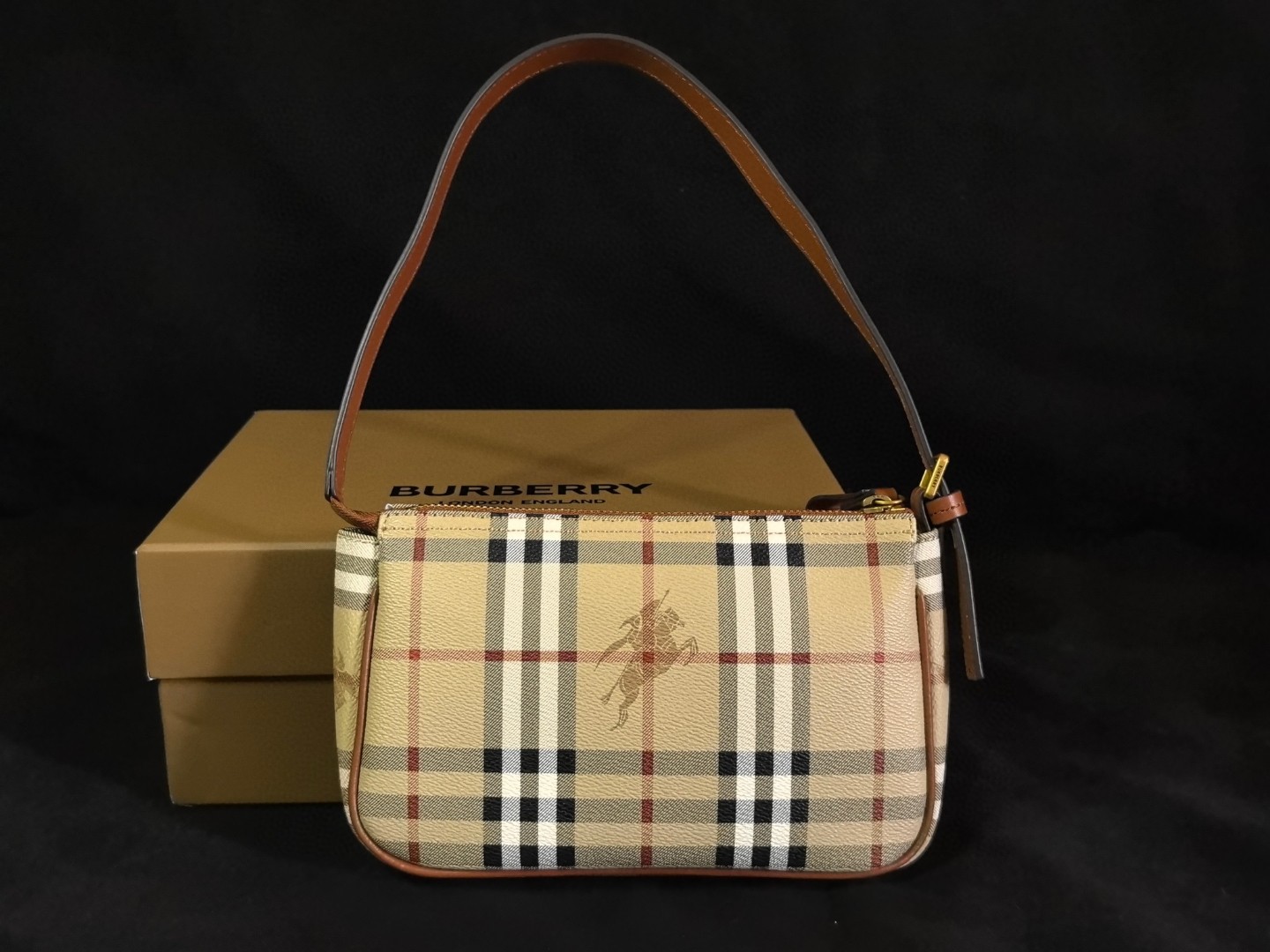 オンライン通販 超美品 バーバリー 鞄 ハンドバッグ