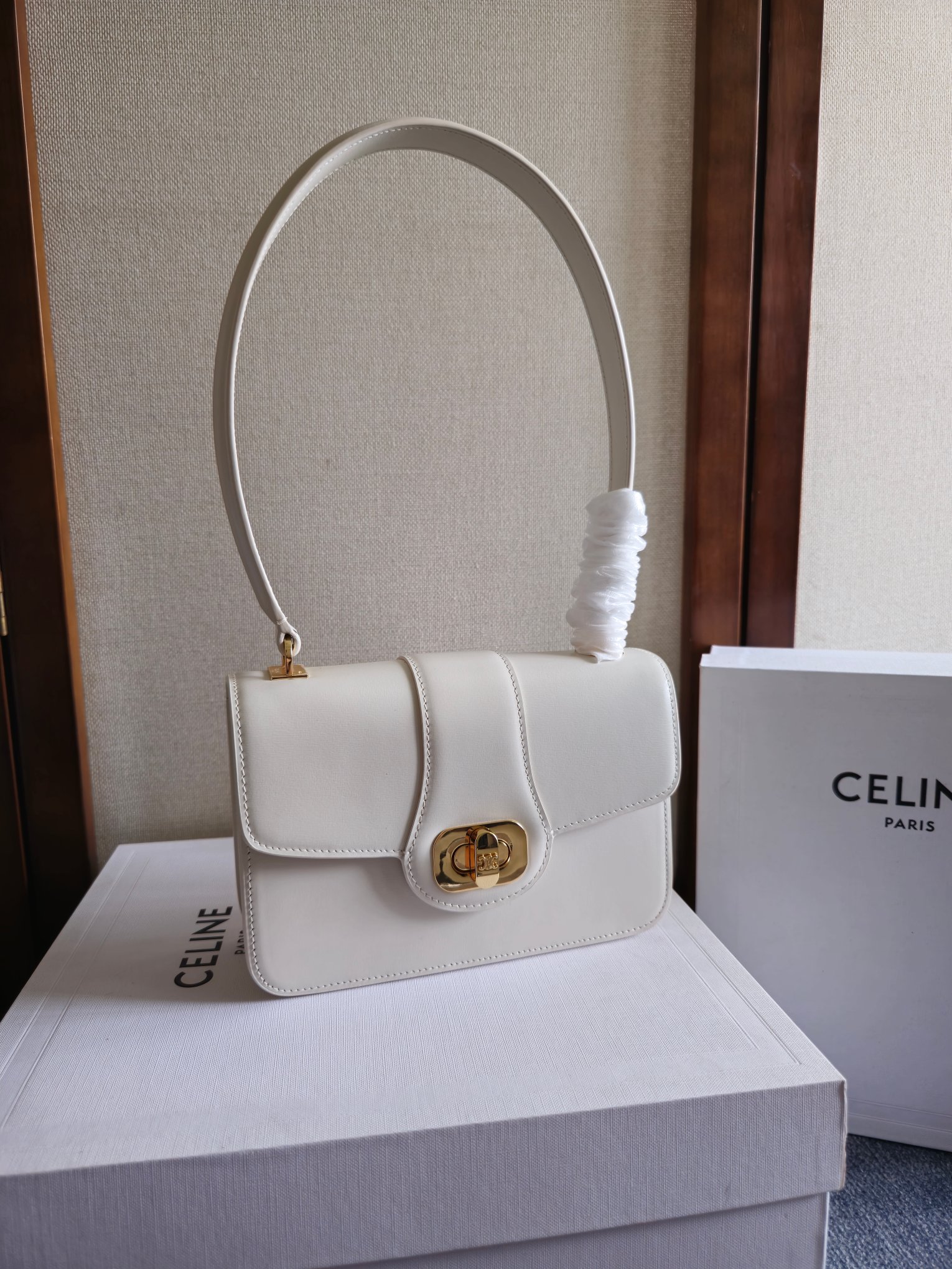 新作通販 超美品 セリーヌ 鞄 カランス ハック 2512